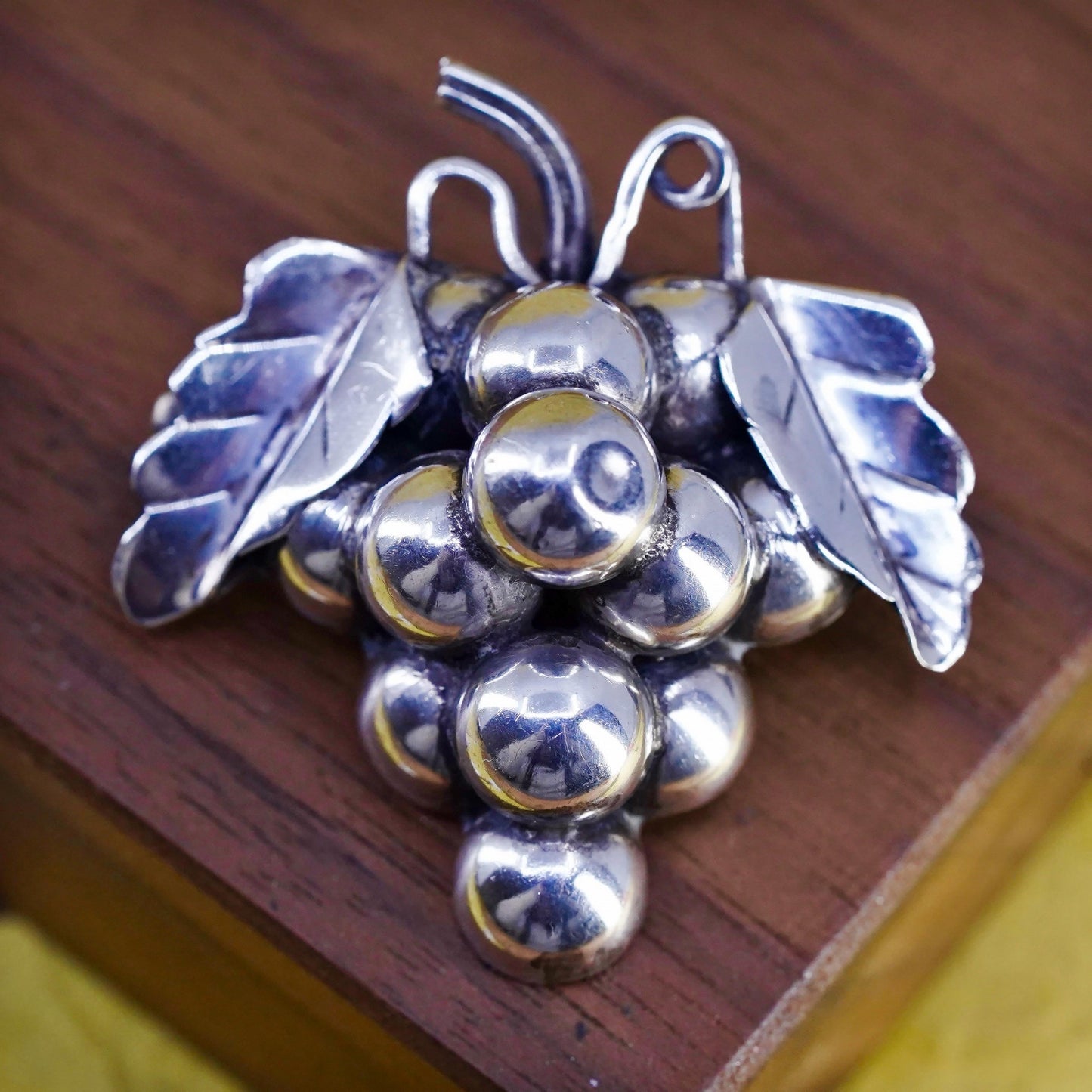 Vintage Taxco Mexican handmade sterling 925 silver grapes brooch