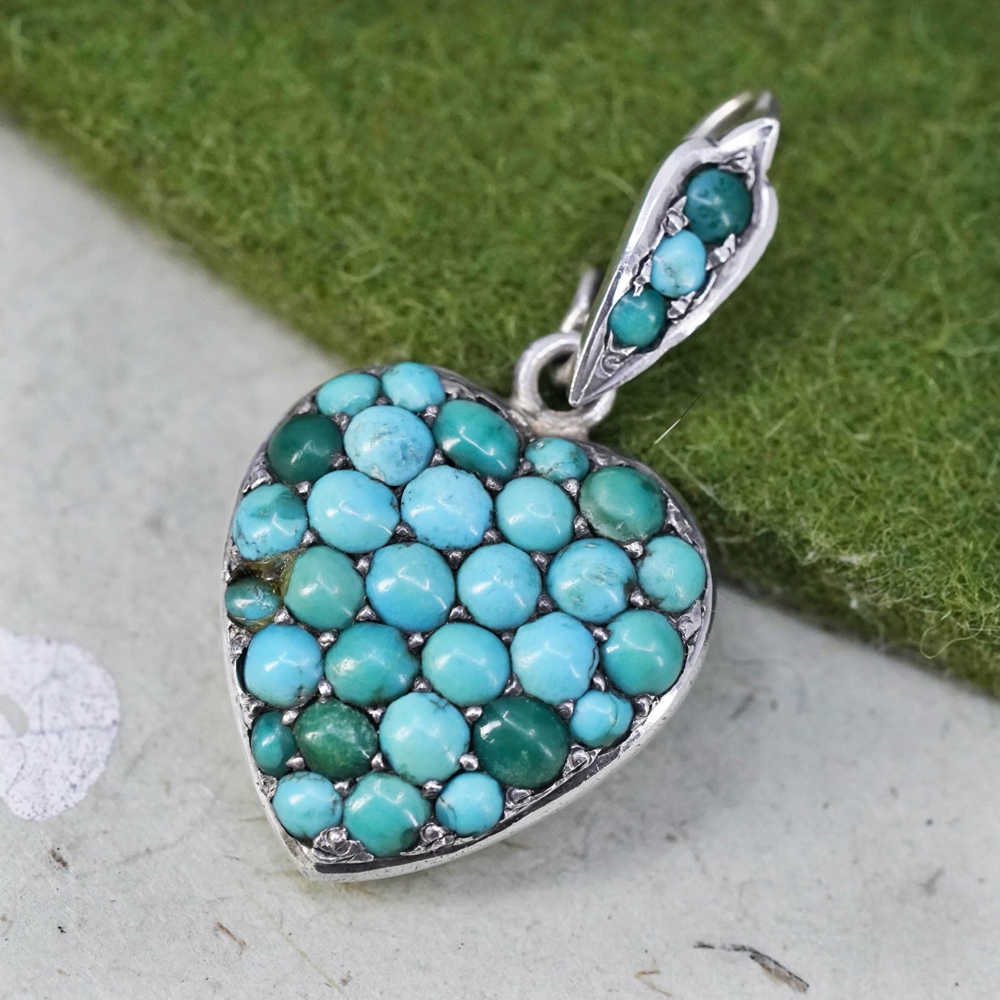 Vintage southwestern Sterling 925 silver handmade heart pendant turquoise beads