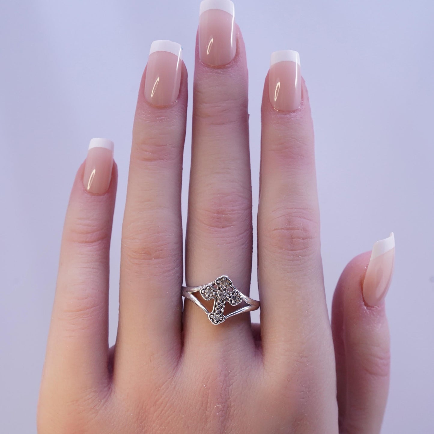 Size adjustable, vintage sterling 925 silver ring with cluster Cz, cross band