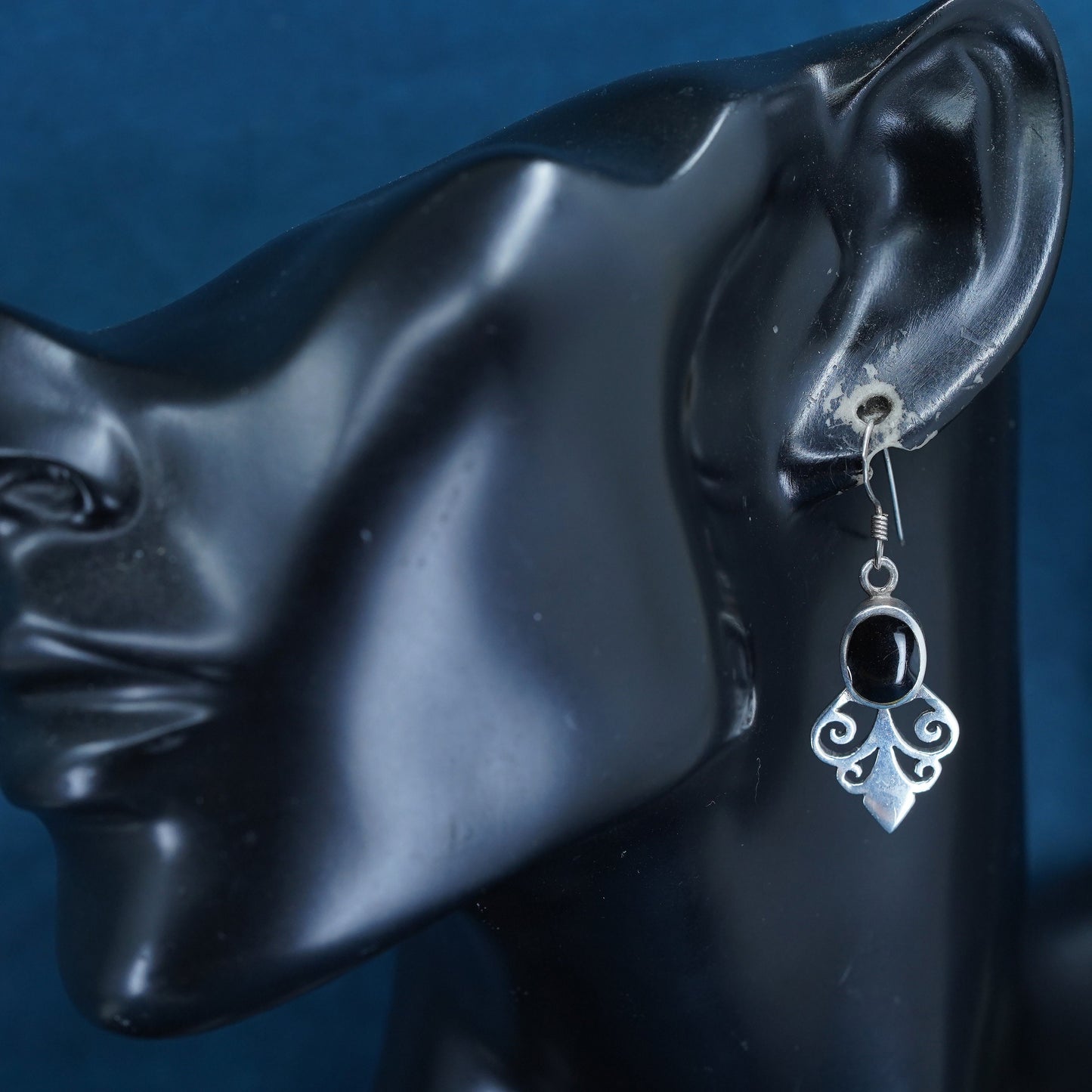 Vintage Sterling 925 Silver Handmade Earrings with oval onyx