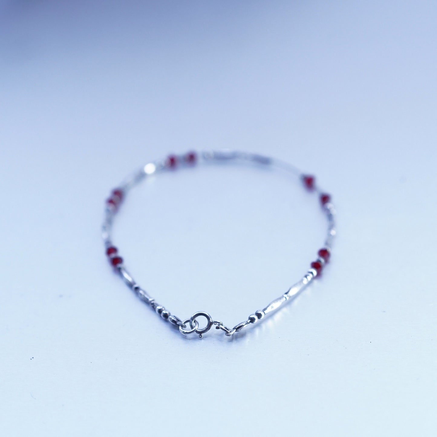 7.75”, Sterling 925 silver handmade bracelet, liquid chain with garnet charms
