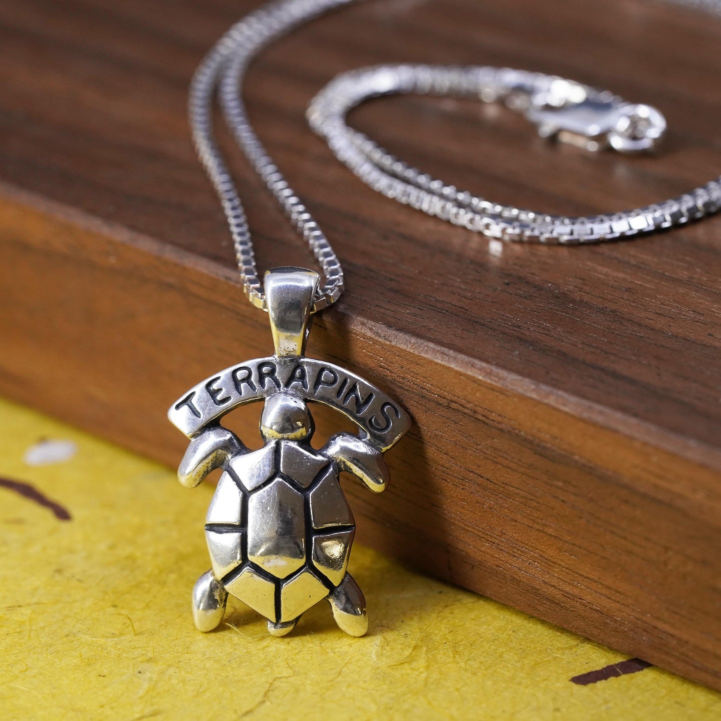 18” Italian Sterling silver necklace, 925 box chain sea turtle pendant desire