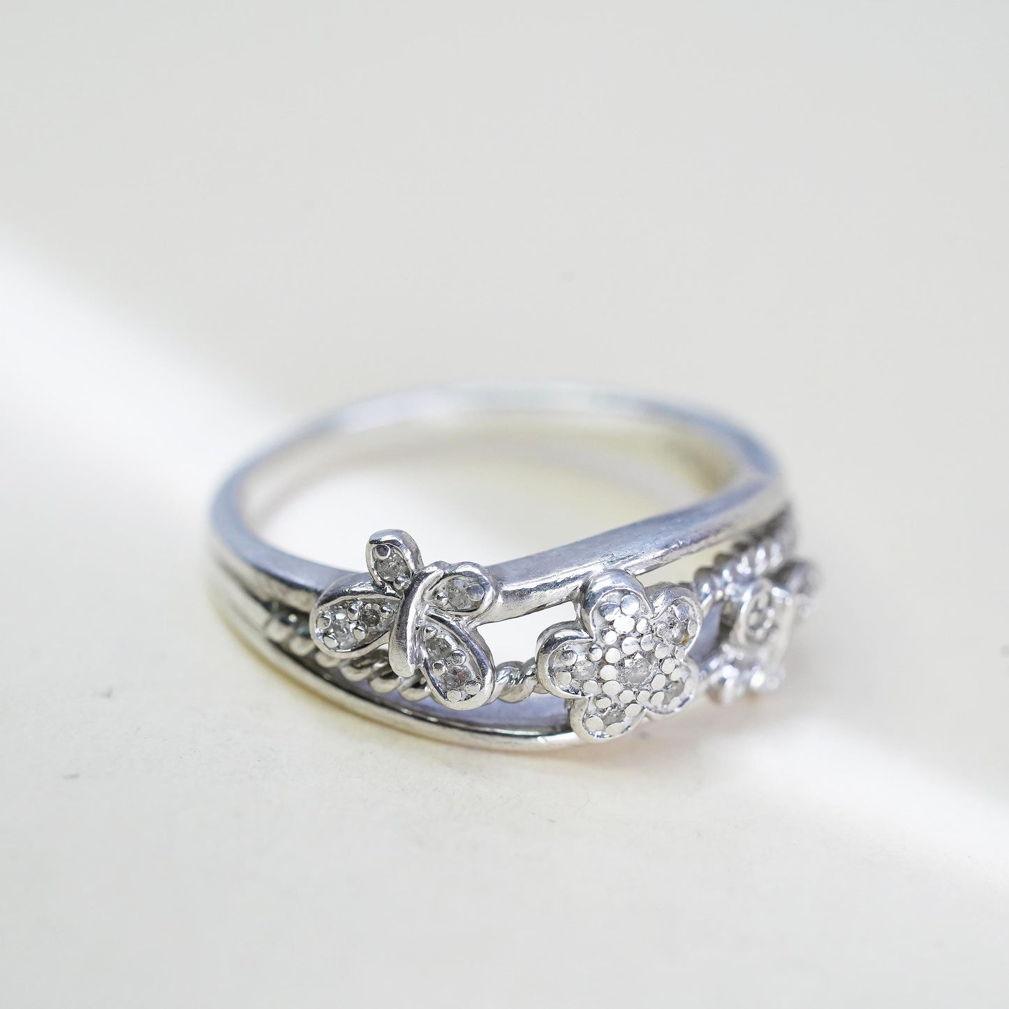 Size 8, Vintage NDI sterling silver ring band genuine diamond butterfly flower