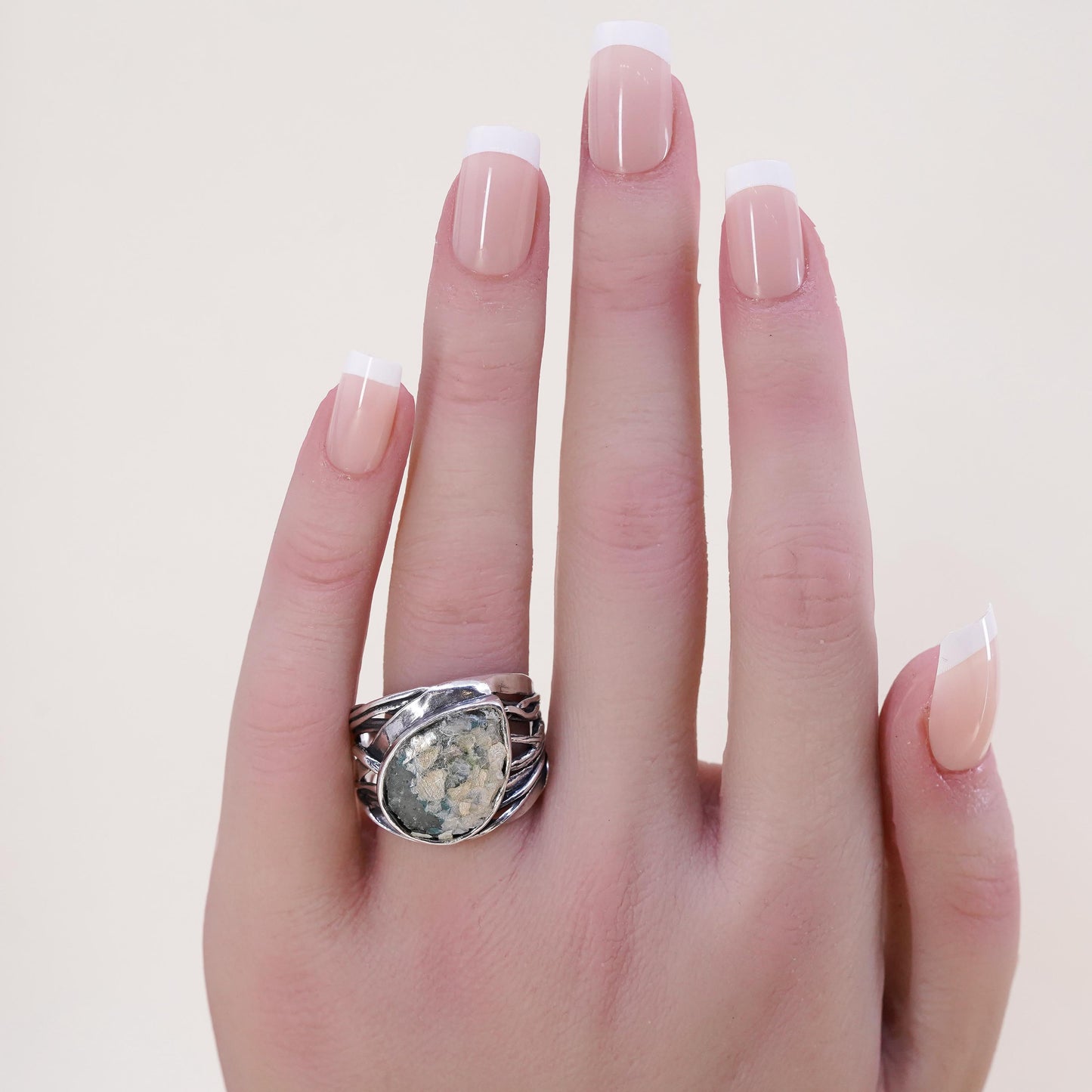 Size 10.25, Israel Pz Or Paz Sterling 925 silver ring teardrop Roman glass