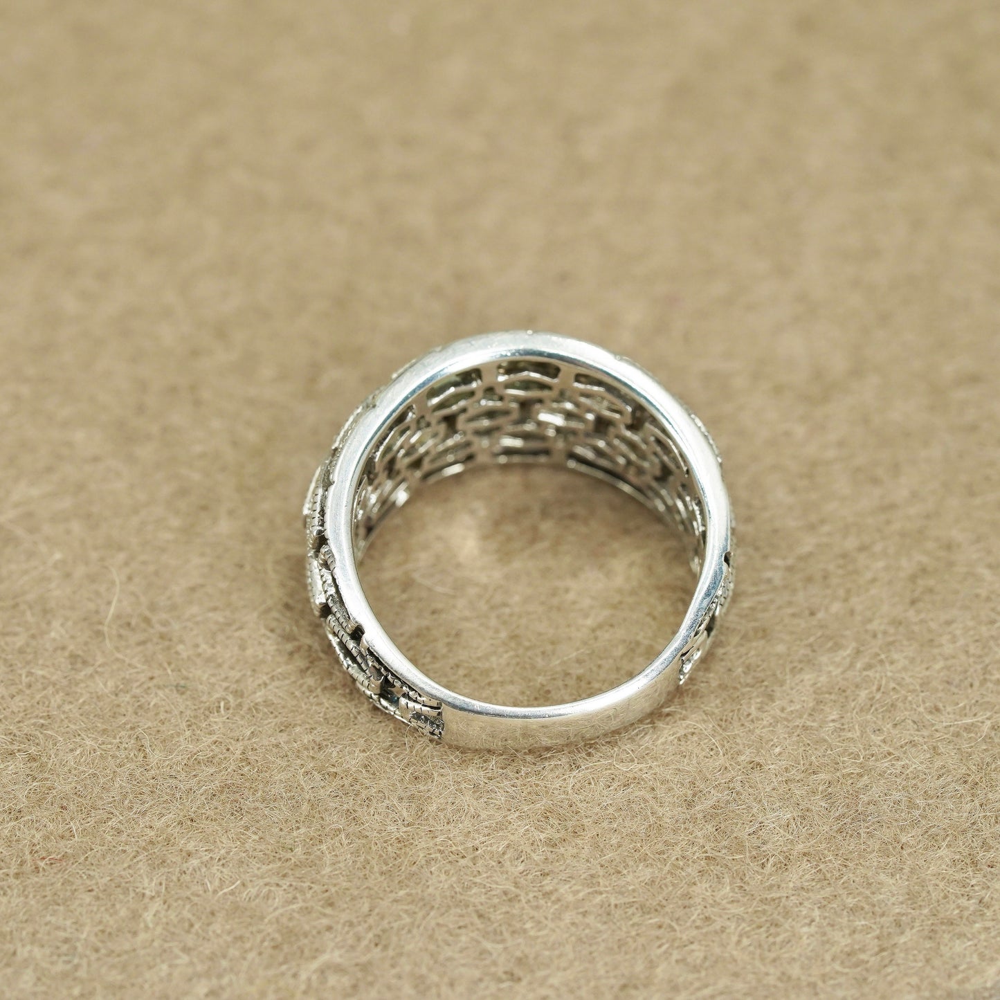 Size 9.5, vintage Sterling 925 silver ring, filigree band with cluster diamonds