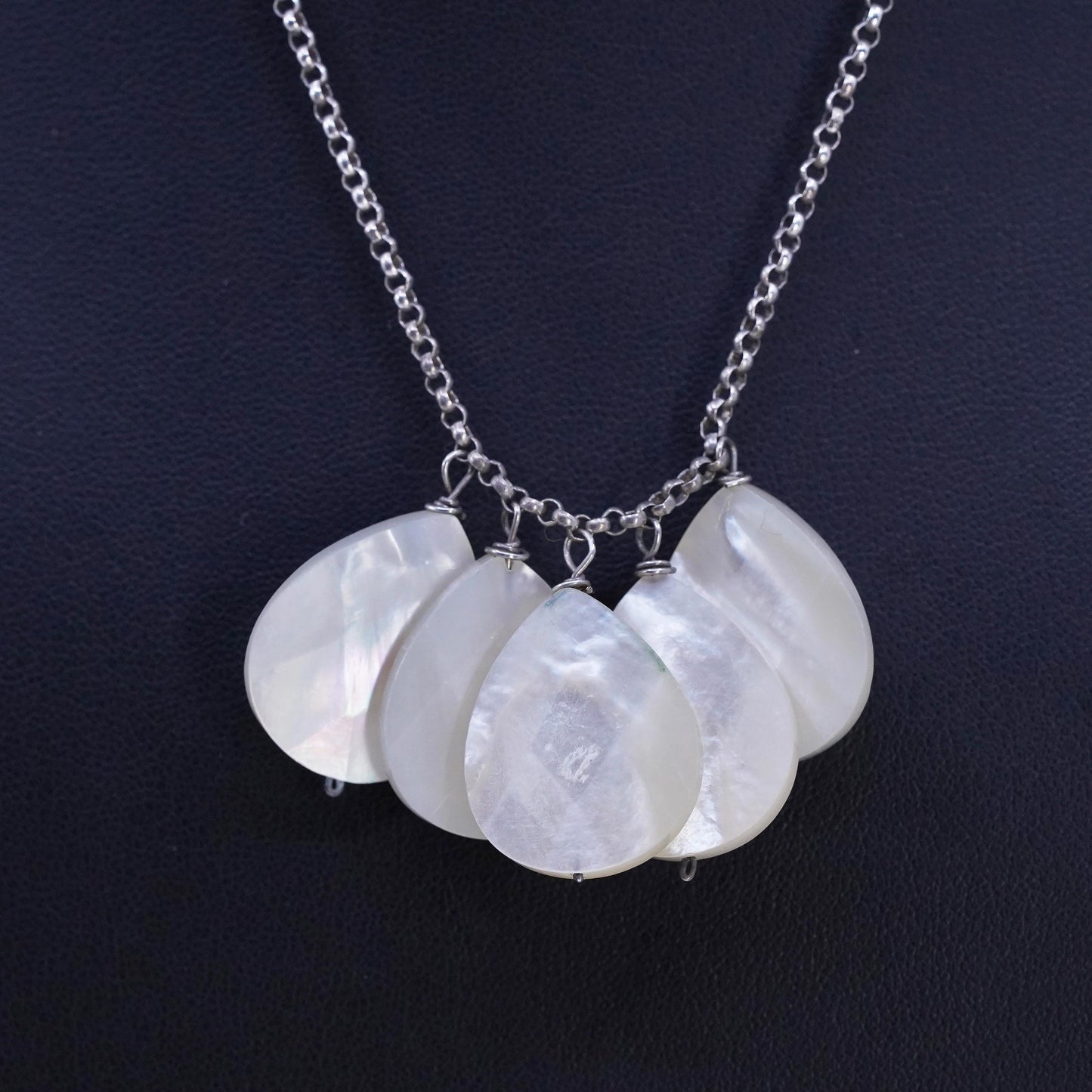 16", Sterling 925 silver circle necklace with mother of pearl teardrop pendants