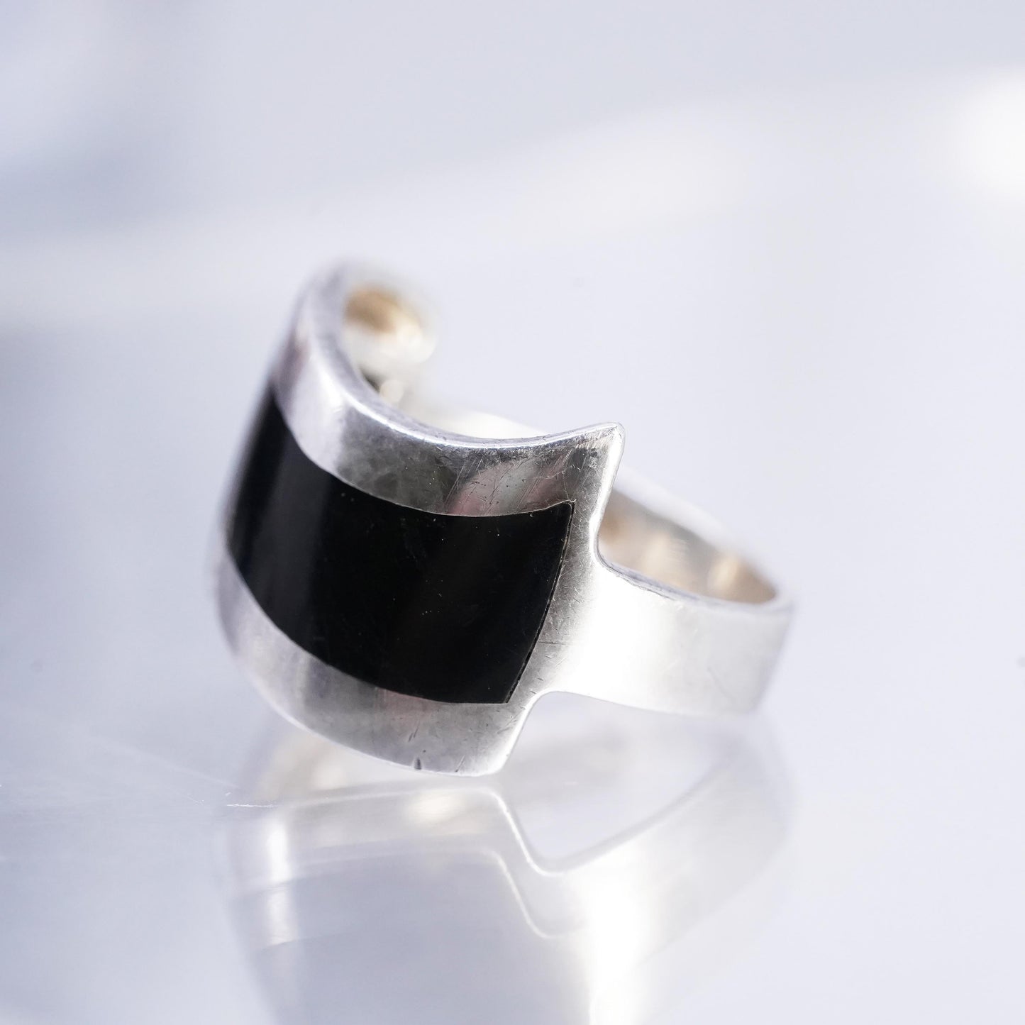 Size 9.5, vintage Sterling 925 silver handmade black enamel inlay wavy ring