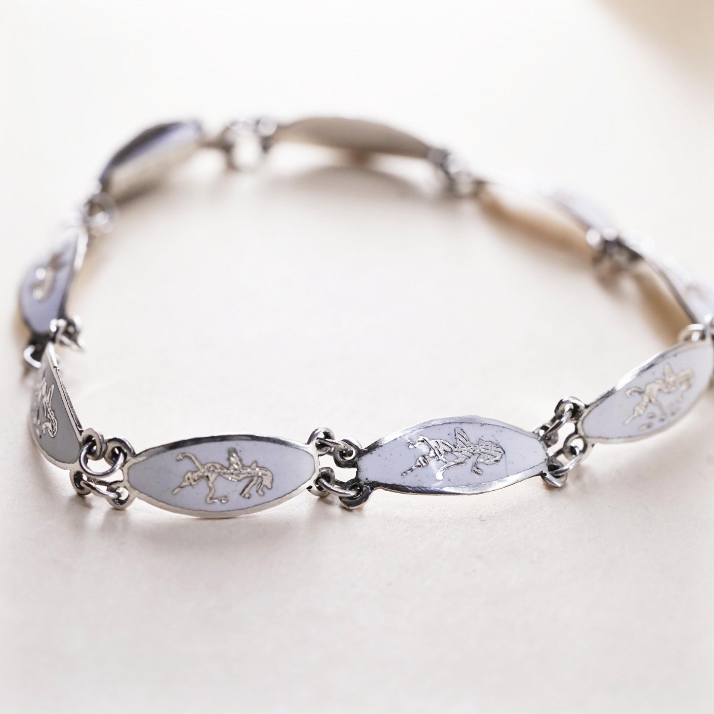7.25”, vintage Indian Siam sterling silver 925 links bracelet with white enamel