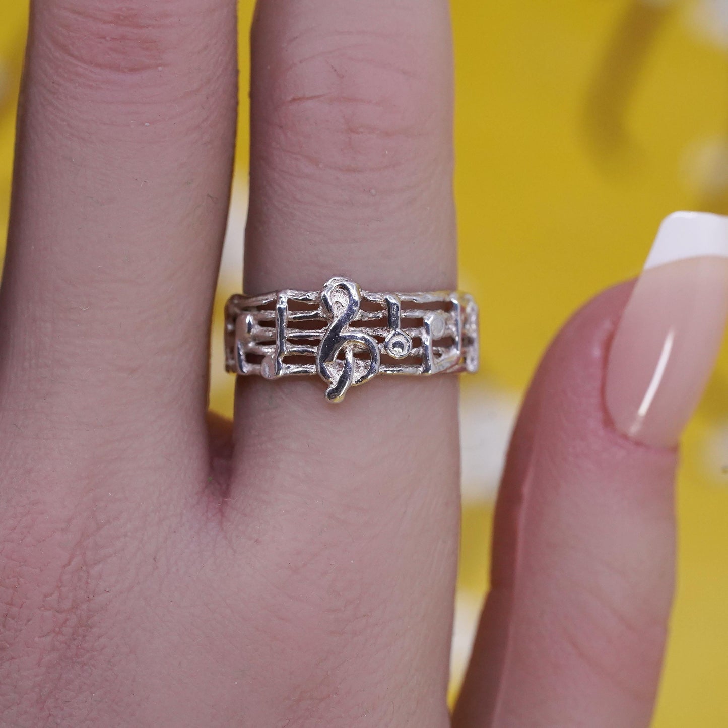 Size 7, vintage Sterling 925 silver handmade music note band ring