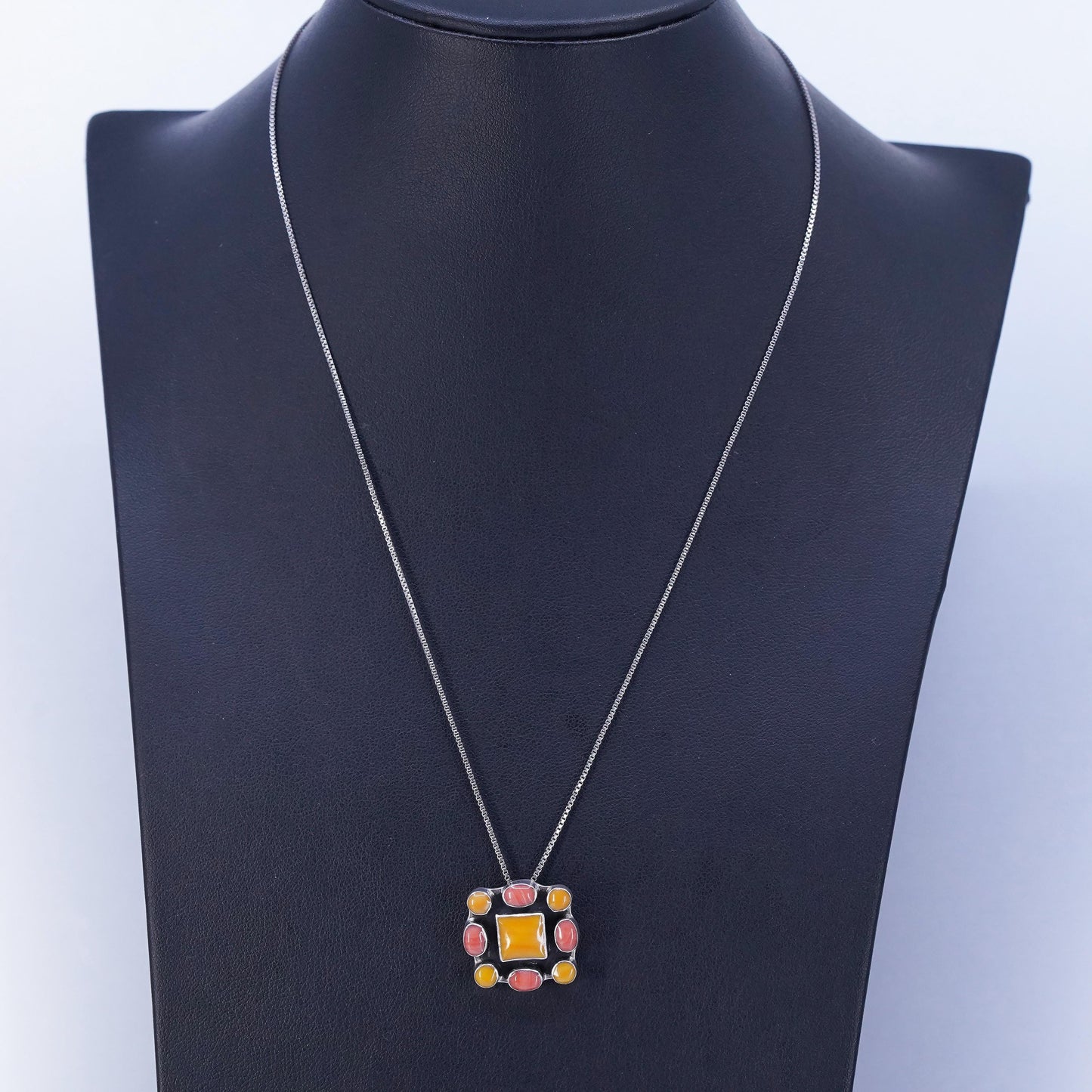 18”, Native American Sterling 925 silver box chain necklace coral pendant