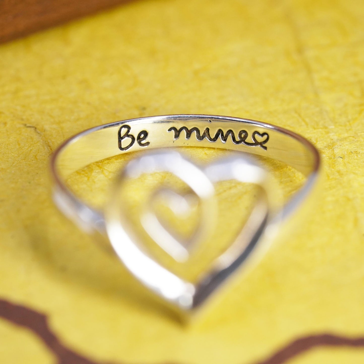 Size 9, Vintage sterling silver handmade ring, filigree heart 925 band