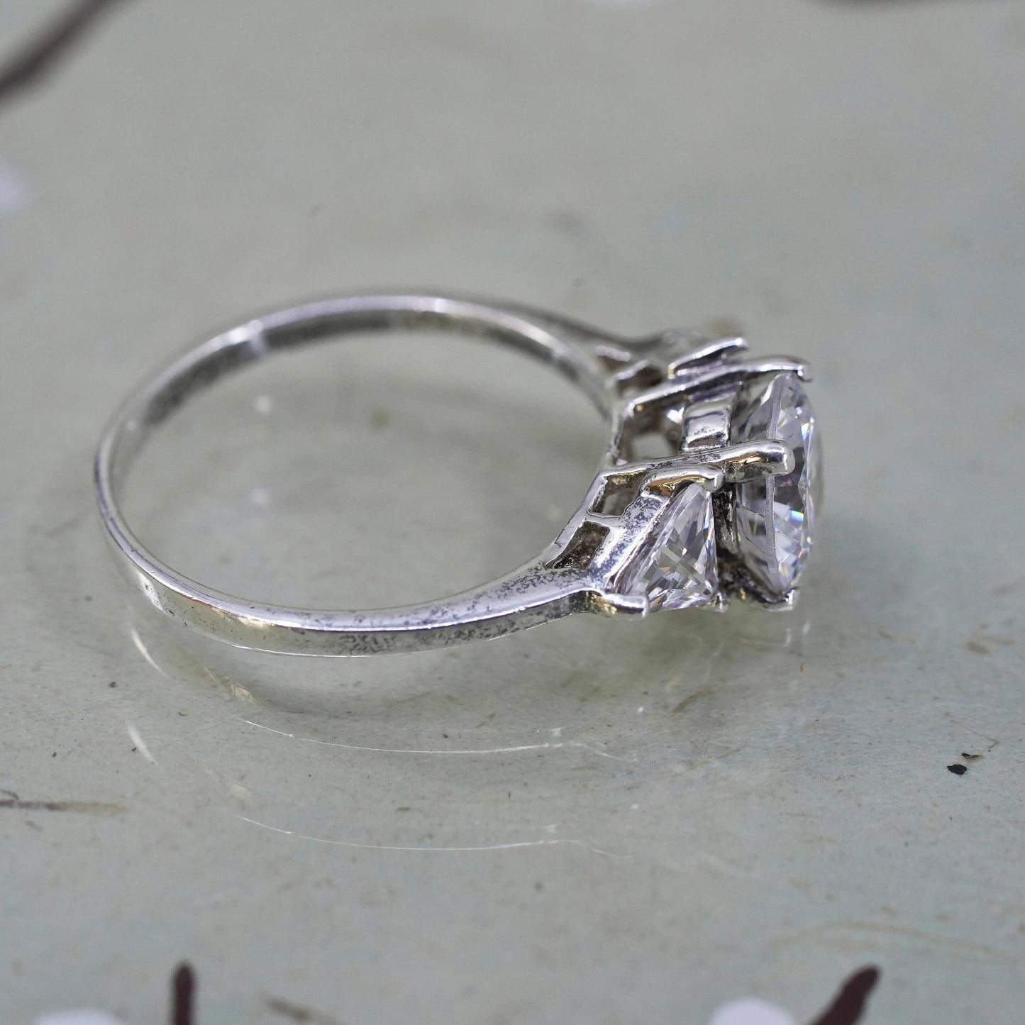 Size 5, Sterling silver ring, 925 silver with round cut CZ cluster details