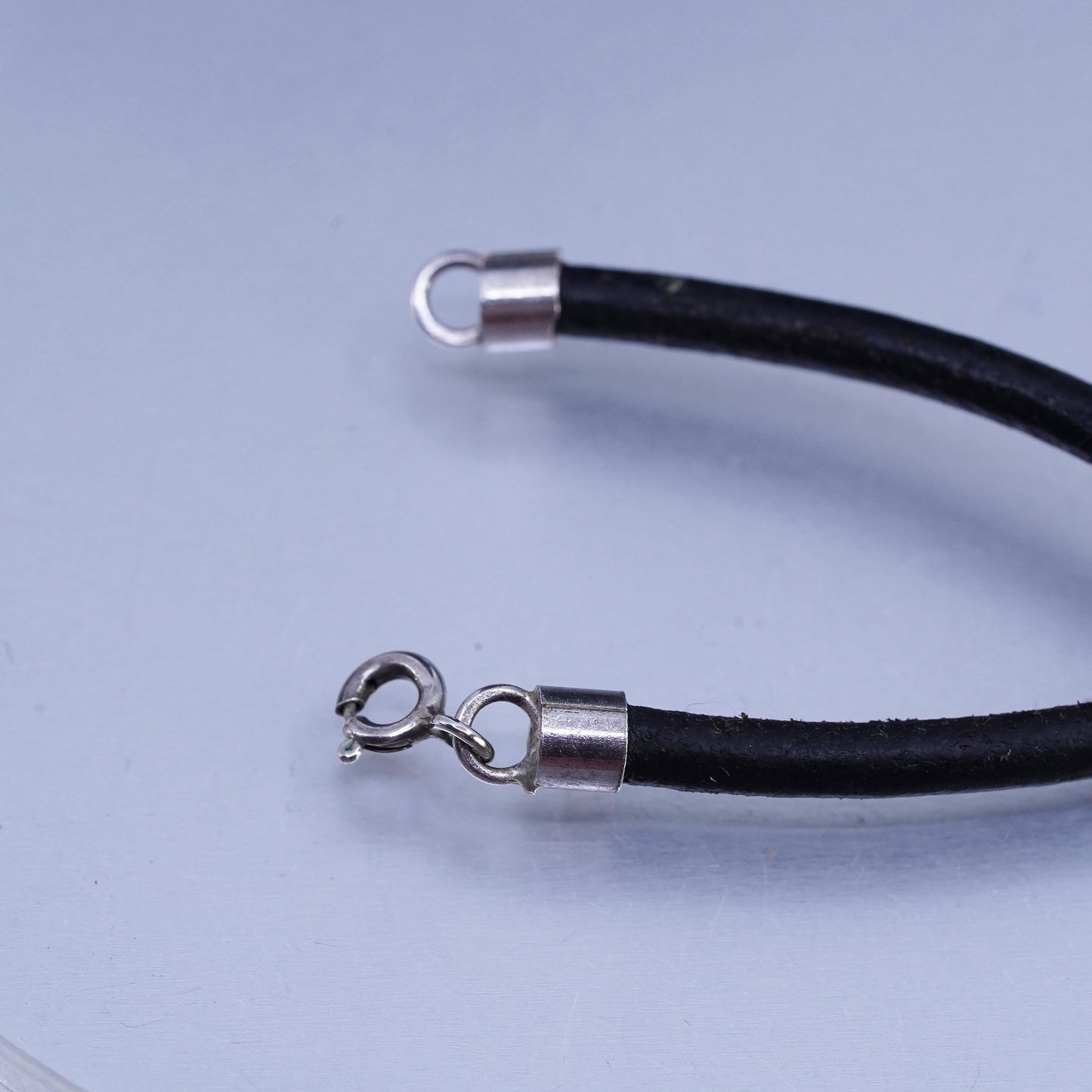 18” 3mm, Vintage Sterling 925 Silver Clasp with black Leather Necklace