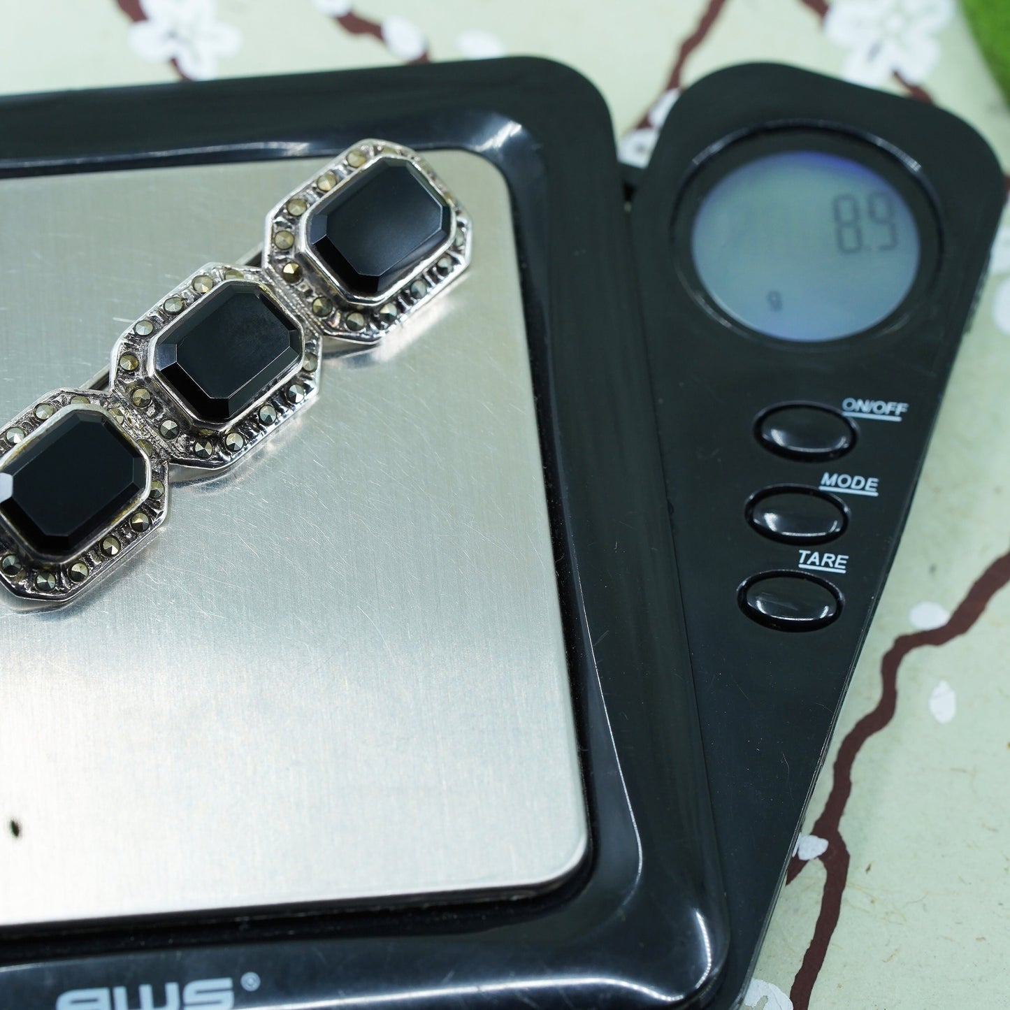 Stunning Sterling 925 Silver 925 long pin brooch with black onyx and marcasite