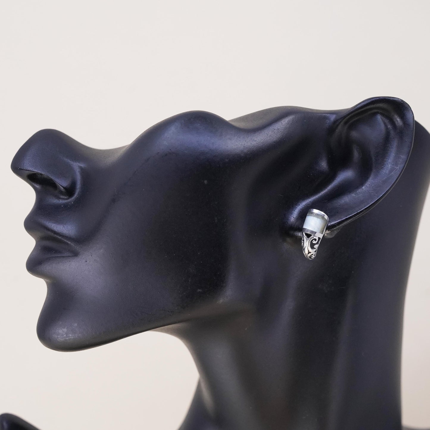 Vintage handmade single 1 earring. filigree Sterling 925 silver huggie stud