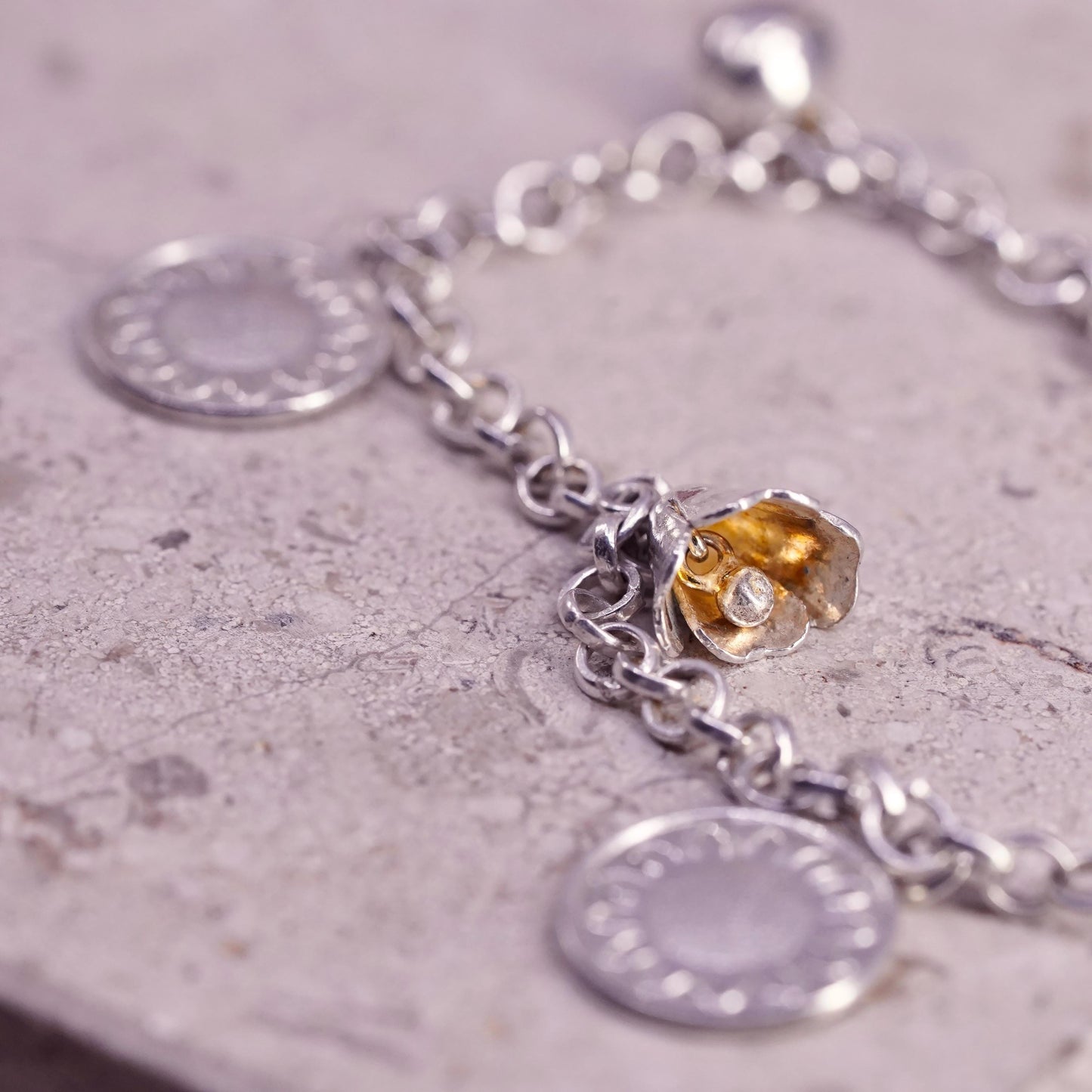 6.75", vintage Sterling silver bracelet, 925 circle lily flower sunflower Charm