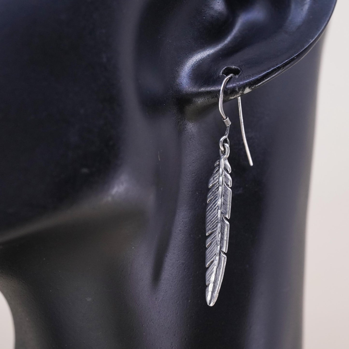 Vintage southwestern 925 Silver Vintage feather Dangle single earring
