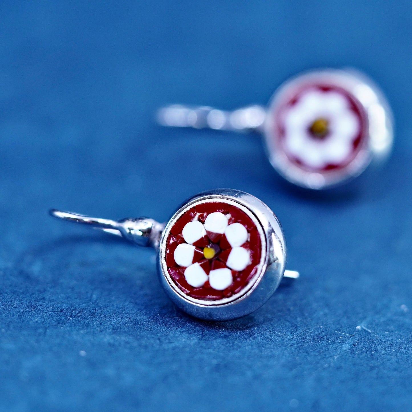 1626 AR sterling silver handmade earrings with red white round flower inlay