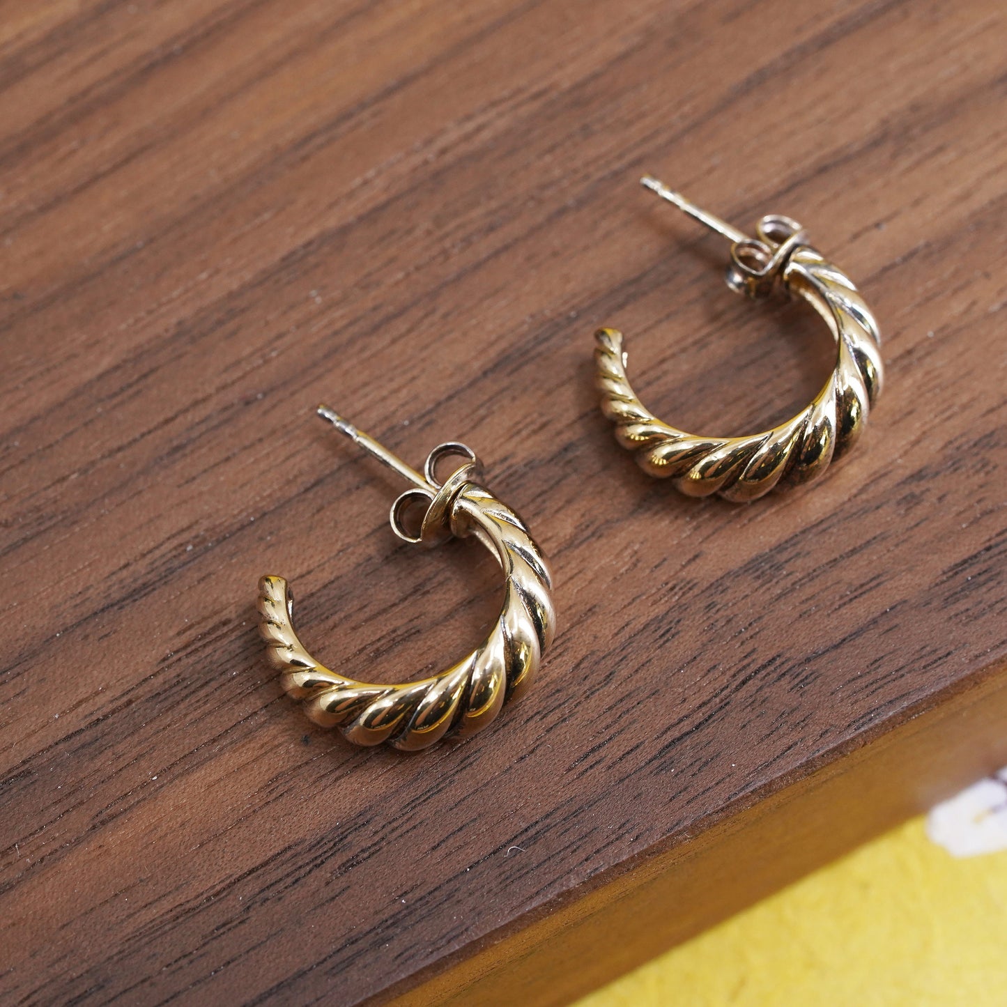 0.75", VTG Vermeil gold over Sterling silver studs, 925 ribbed huggie earrings