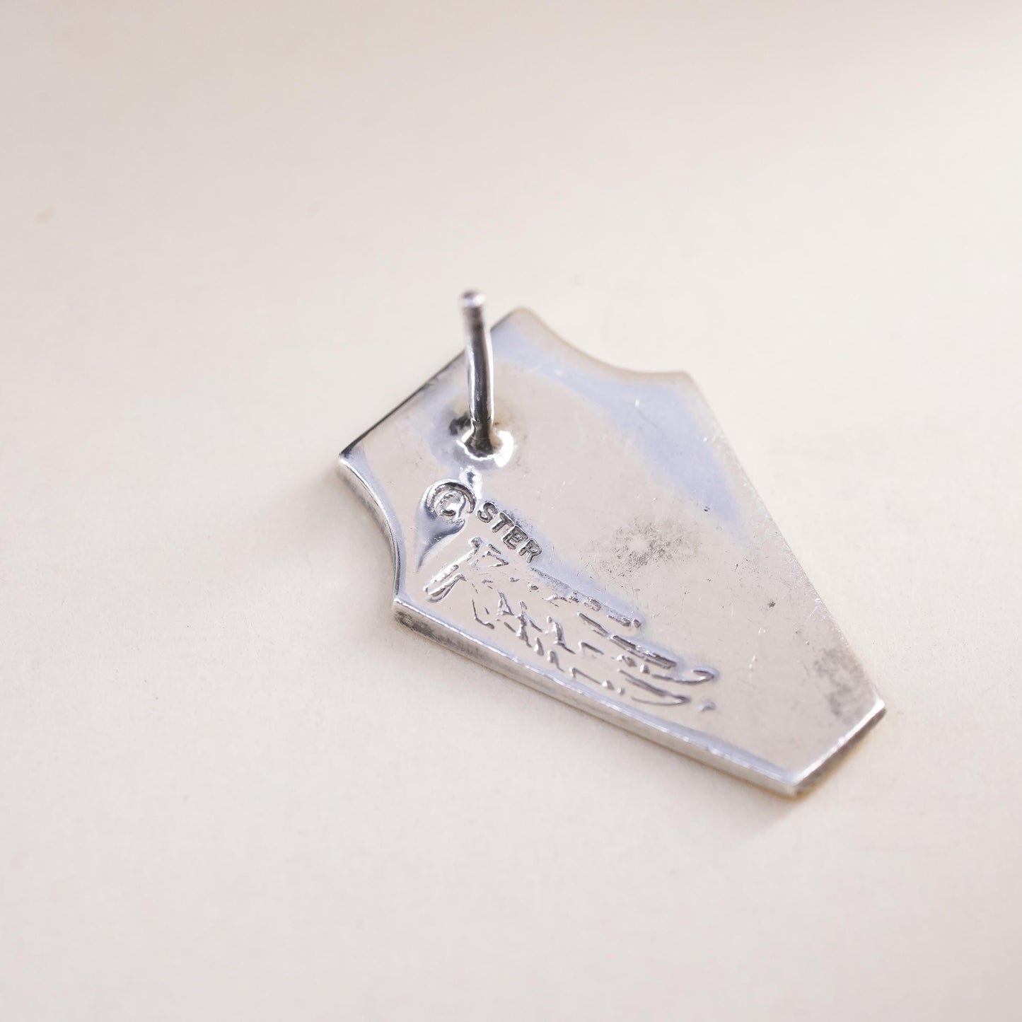 VTG Native American Ray Tracey Knifewing sterling silver single earring, stud
