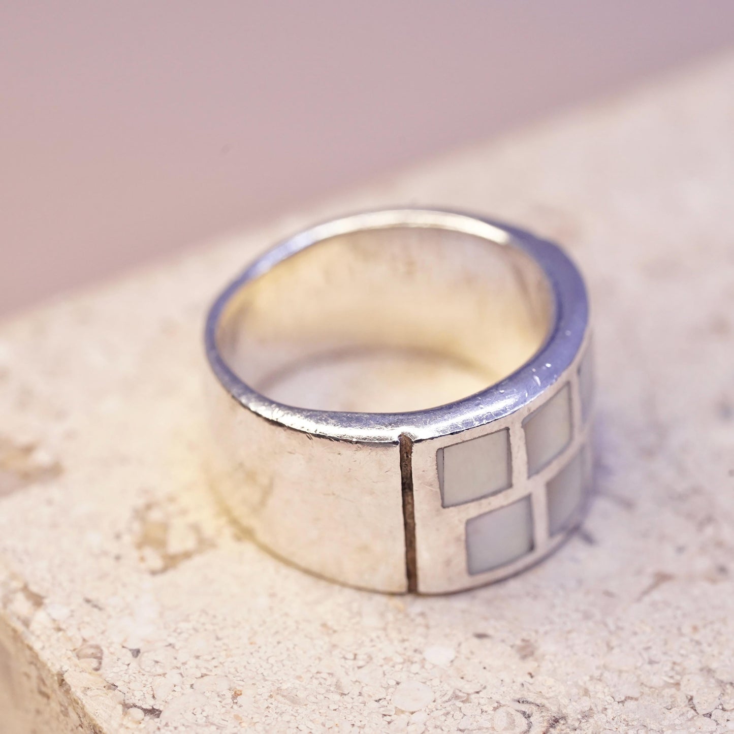 Size 6.25, vintage Sterling 925 silver statement ring with mother of pearl