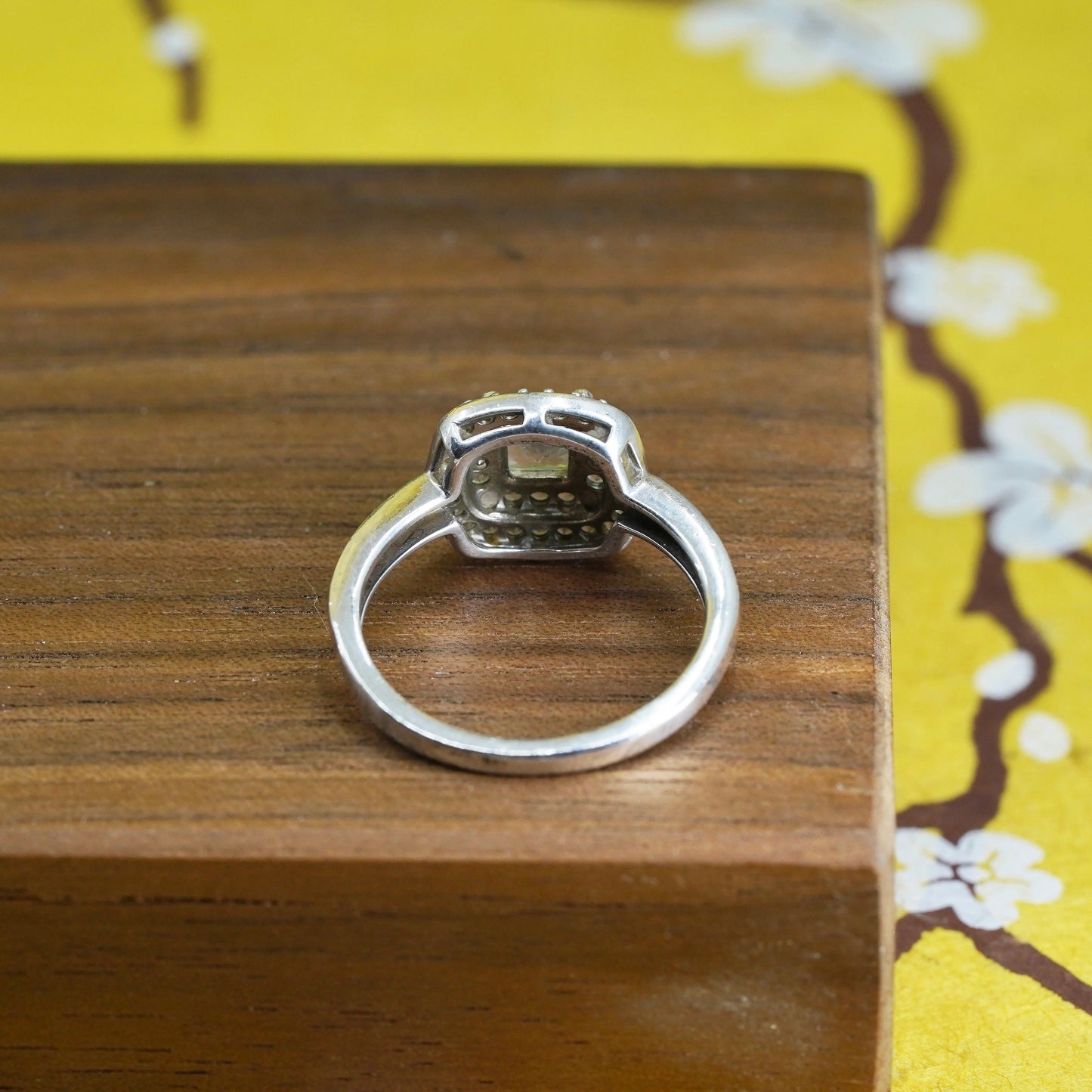 Size 8, vintage Sterling 925 silver anniversary engagement ring with cluster cz