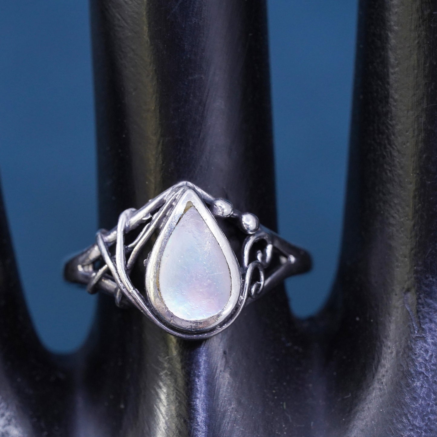 Size 7.5, vintage Sterling silver handmade ring, 925 band with mother of pearl