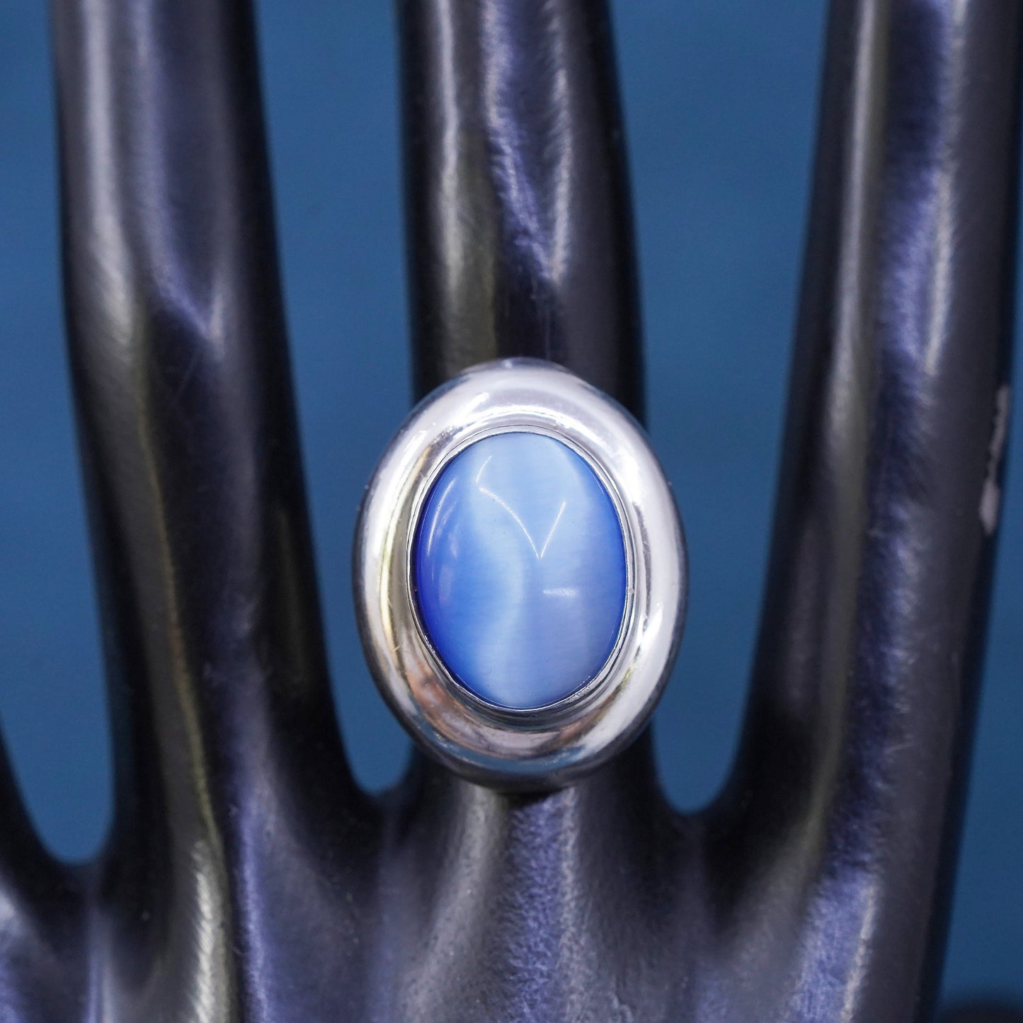 Size 6.25, Mexican Sterling silver handmade ring, 925 band with blue cats eye
