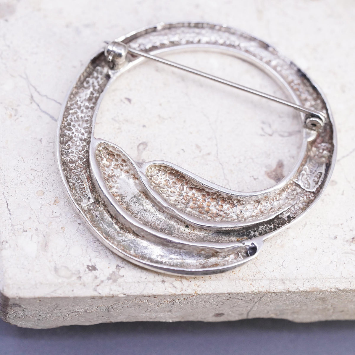 Vintage Jezlaine Designer Sterling silver handmade brooch, wavy 925 circle pin
