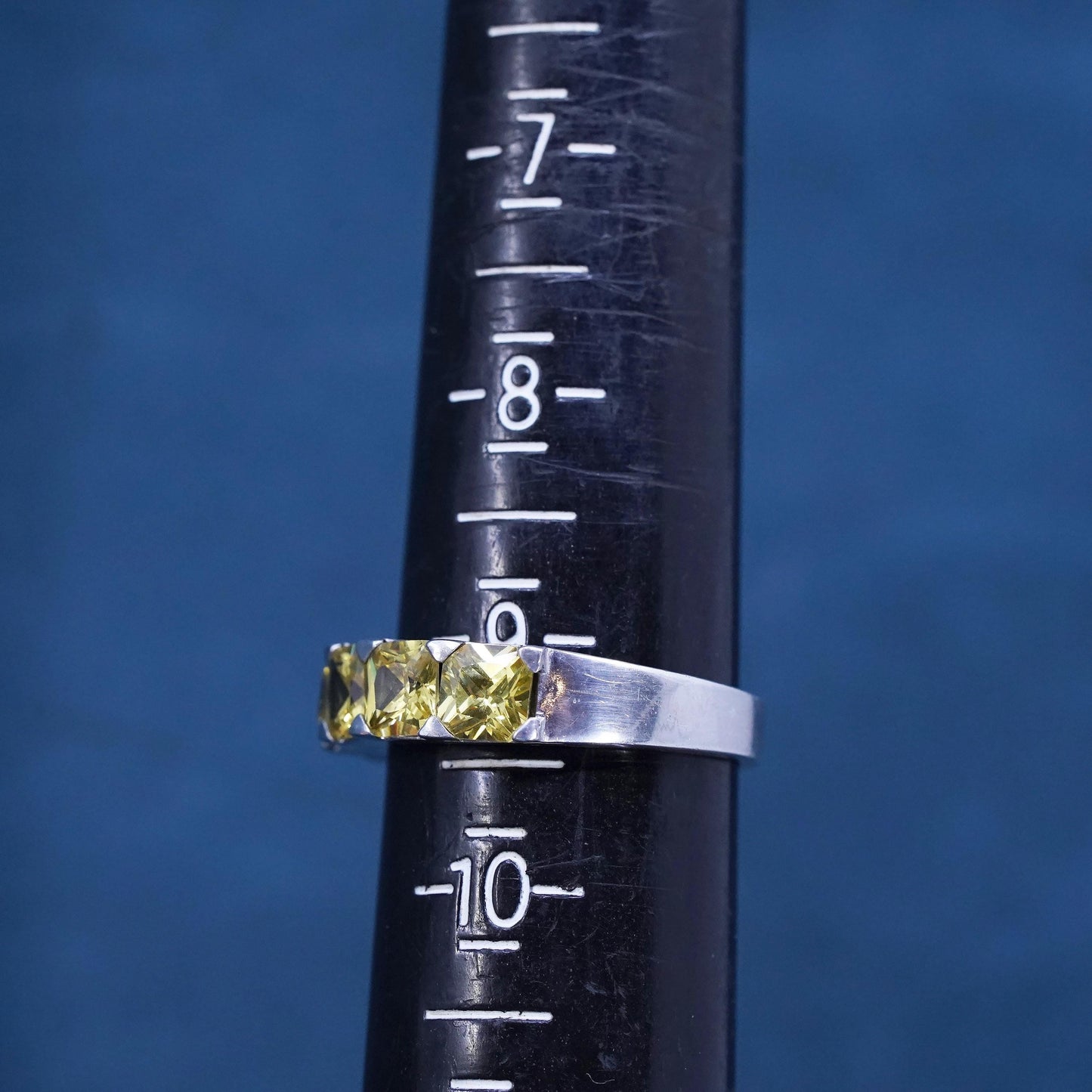 Size 9, Vtg Sterling silver handmade ring, 925 band with citrine around