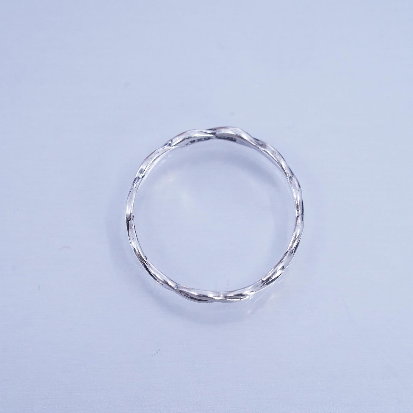 Size 6.25, vintage southwestern Sterling 925 silver statement ring, band cable
