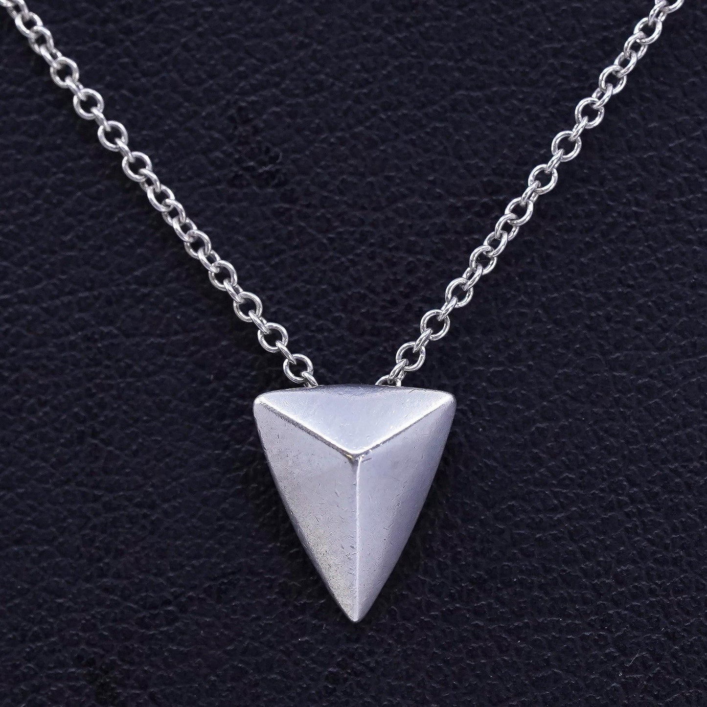 16”, vintage Sterling 925 silver circle chain necklace with triangular pendant