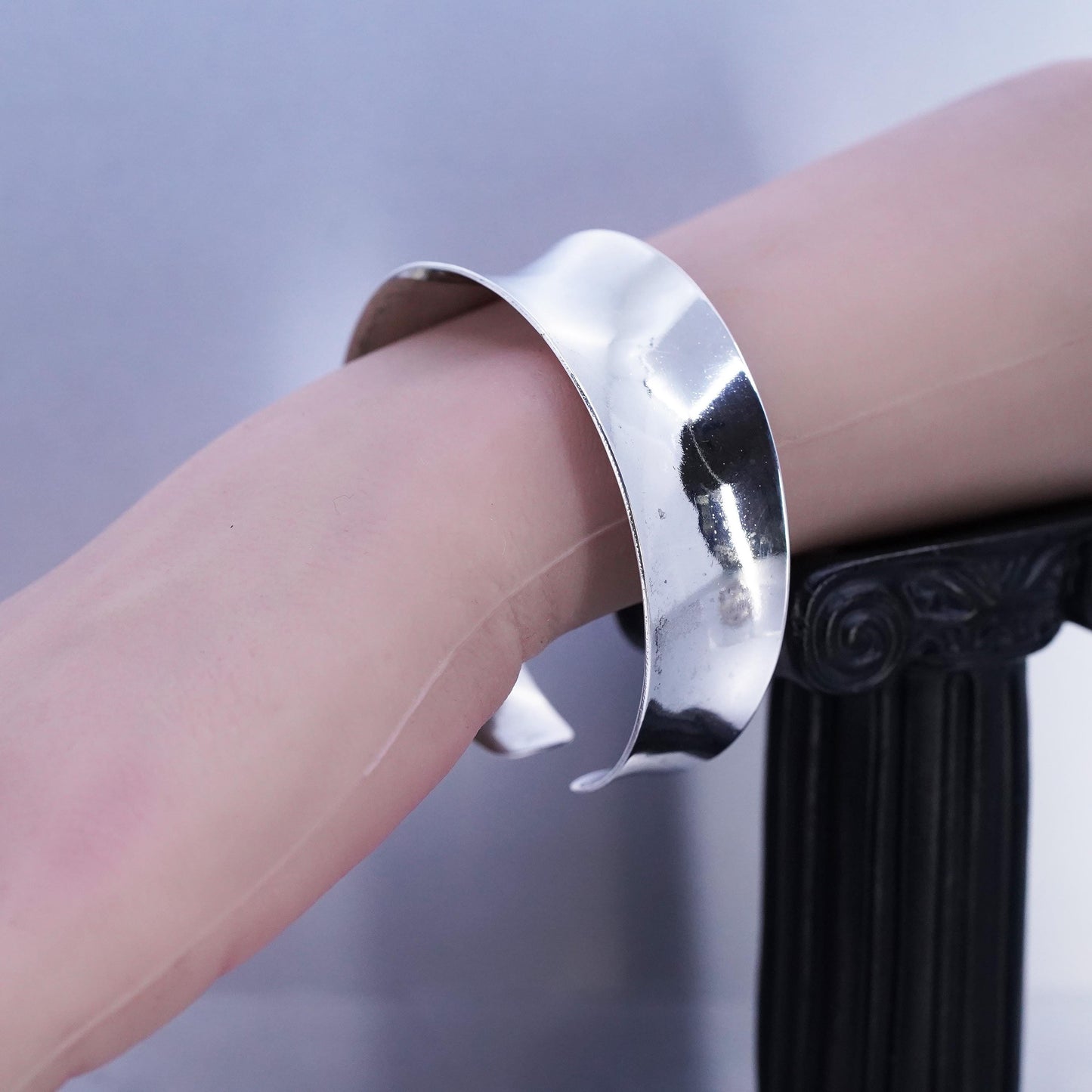 6.25”, Vintage Mexican Sterling 925 silver handmade bracelet, wide ribbed cuff