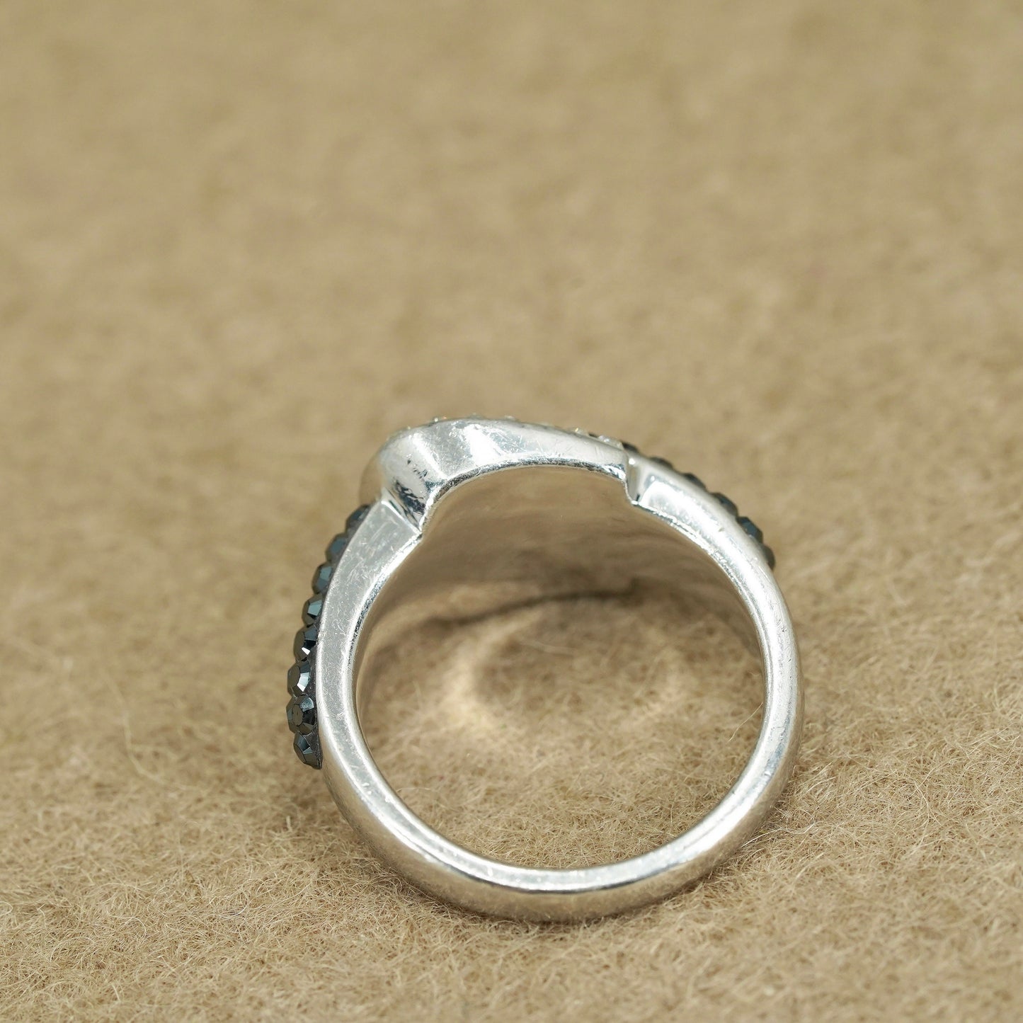 Size 7, vintage Sterling 925 silver belt ring with cluster cz
