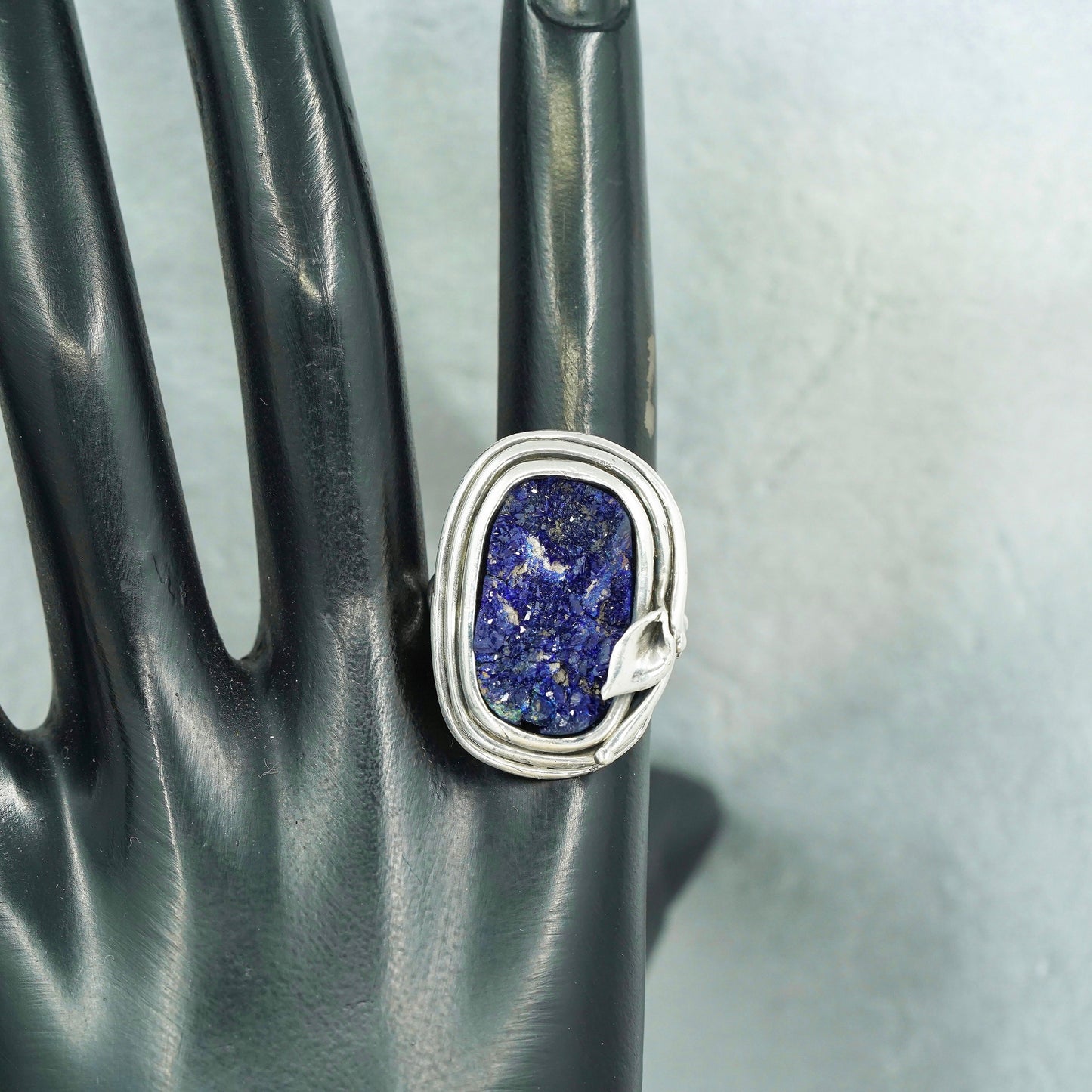 Size 7, Unikat Sterling 925 silver ring with blue druzy glittering stone