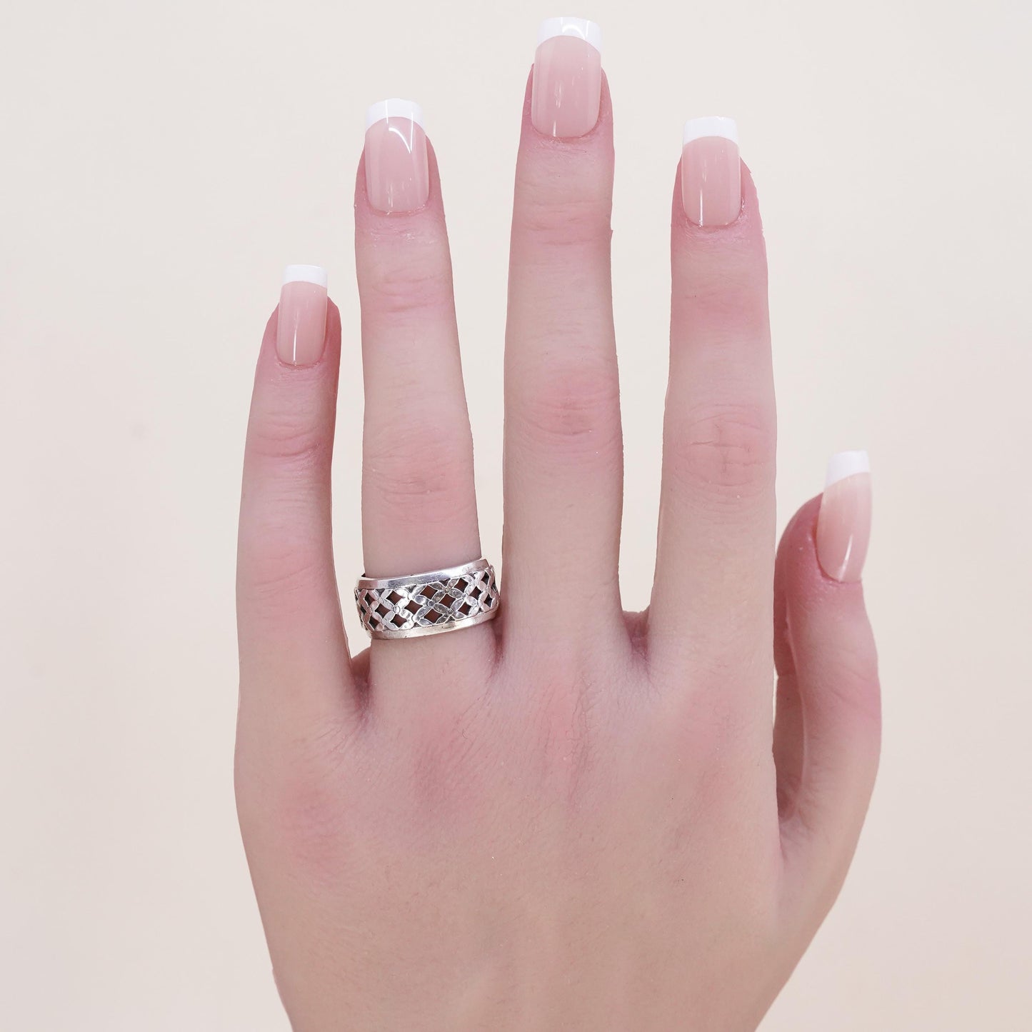 Size 6.75, VTG southwestern Sterling 925 silver ring band with woven texture