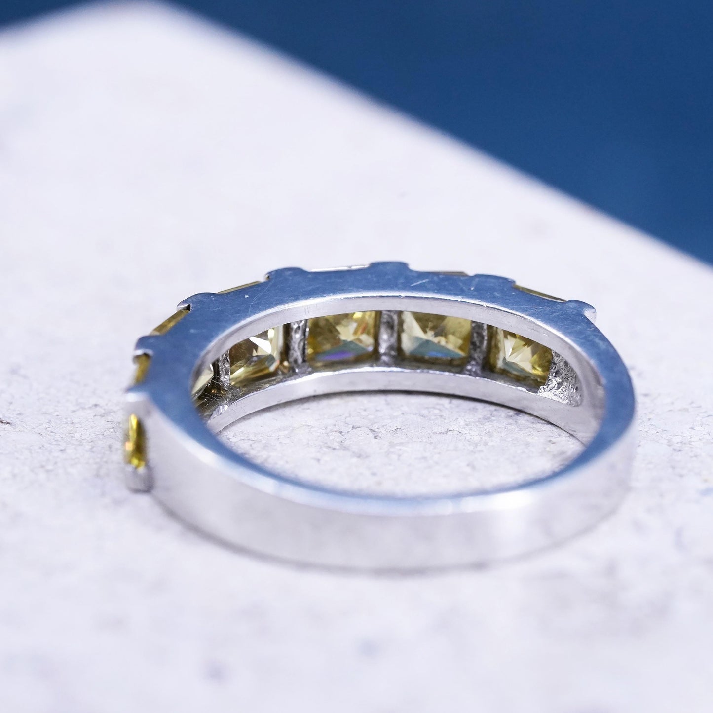 Size 9, Vtg Sterling silver handmade ring, 925 band with citrine around