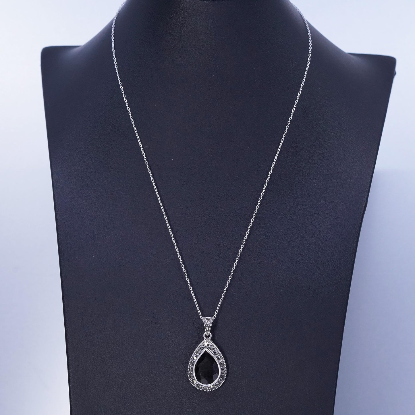 18”, Sterling 925 silver circle necklace garnet marcasite teardrop pendant
