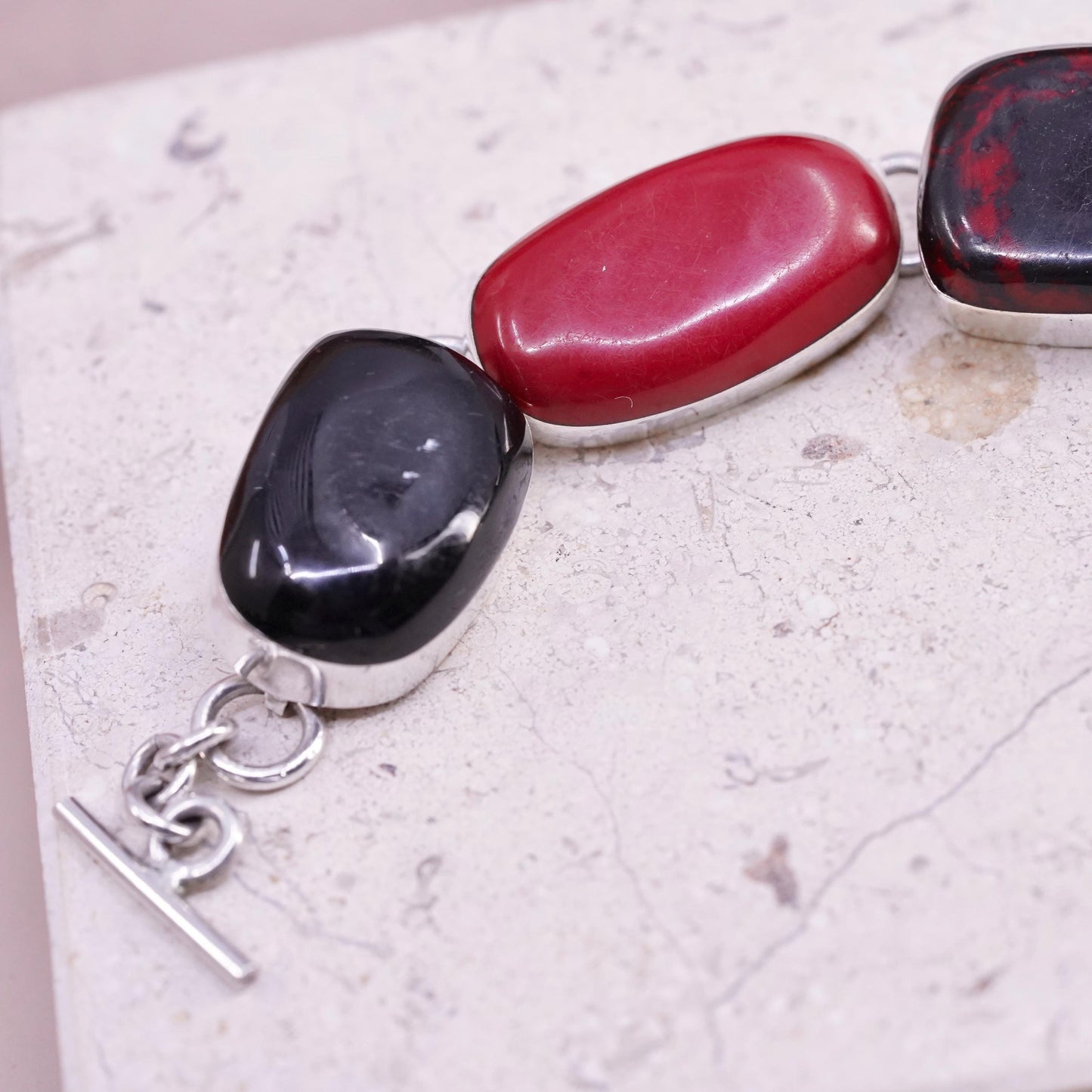 7", Mexican sterling 925 silver bracelet red onyx, bloodstone toggle closure