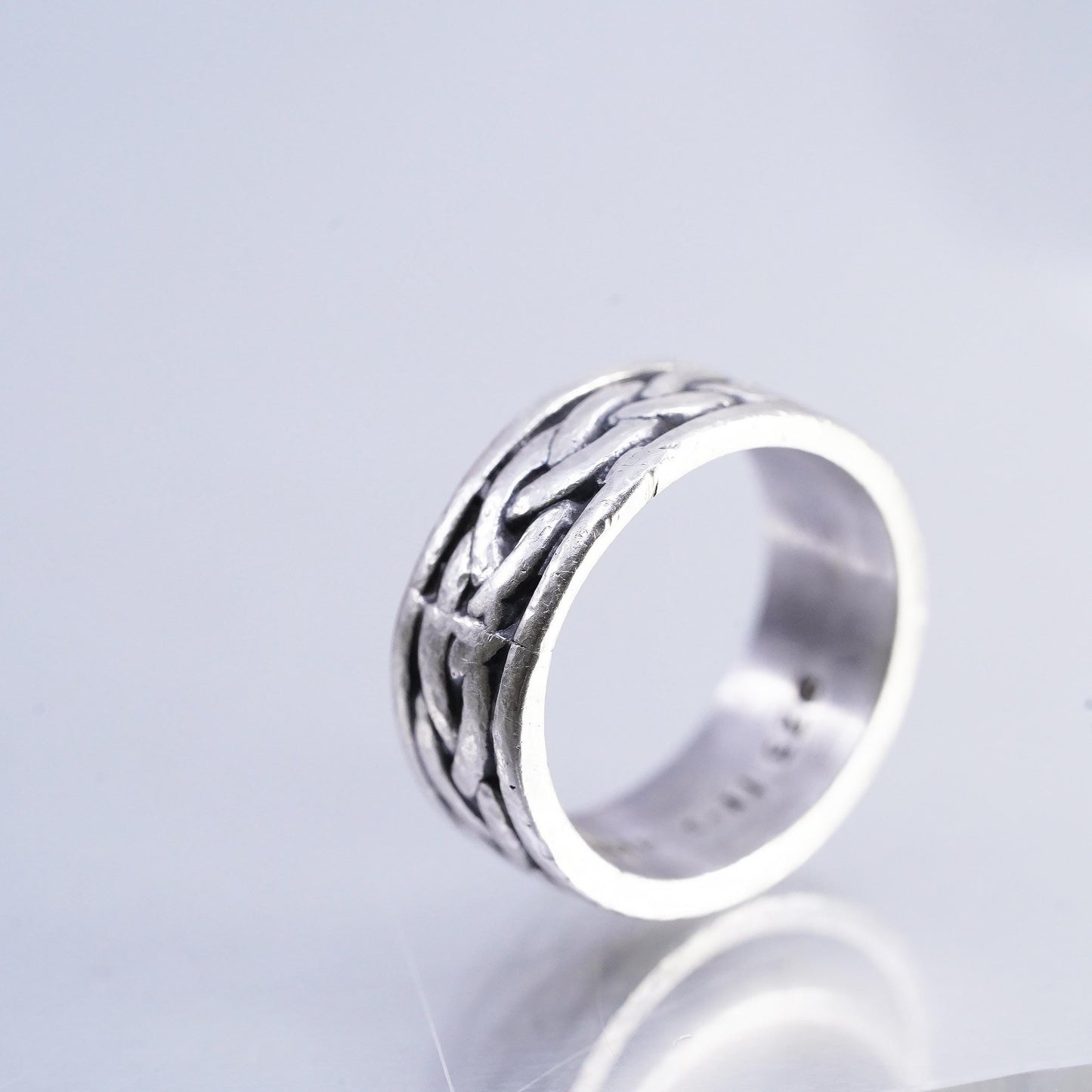Size 5.5, vintage southwestern Mexican Sterling 925 silver ring, band cable