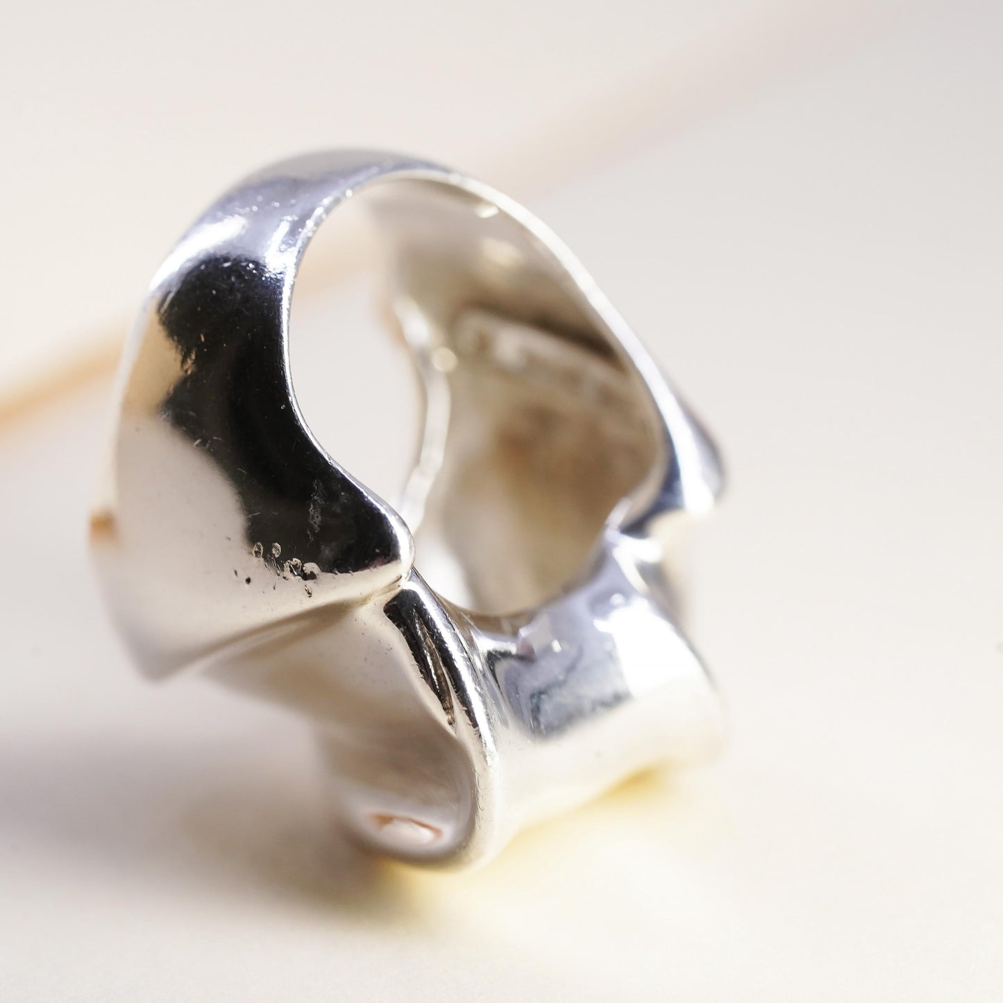 Size 6.25, Designer DTR sterling silver ring, 925 ribbed wavy wide band heart