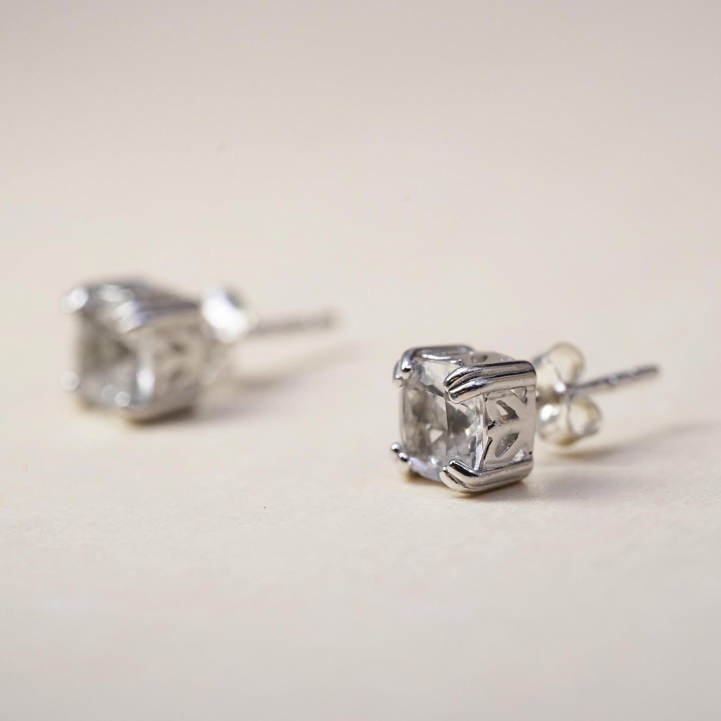vintage Sterling 925 silver studs earrings with clear crystal