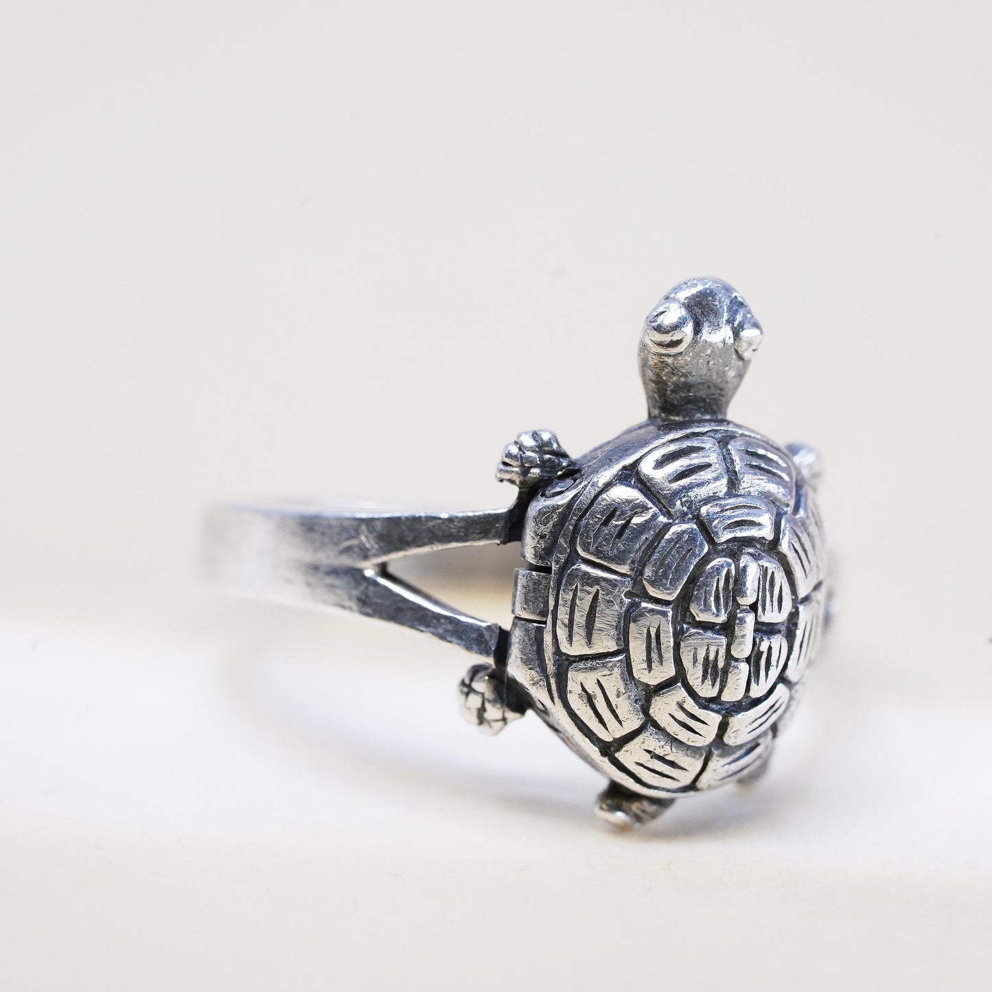 Size 9, Vintage 925 sterling silver handmade turtle longevity ring