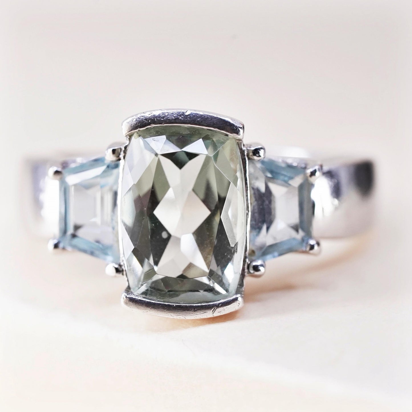 Size 7, vintage sterling 925 silver statement ring with green amethyst topaz