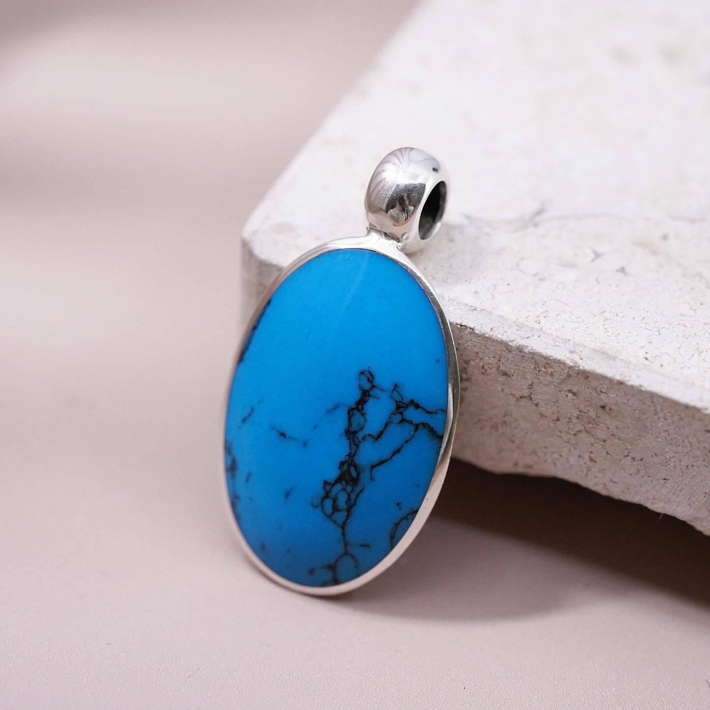 Vintage Sterling 925 silver handmade pendant with oval turquoise