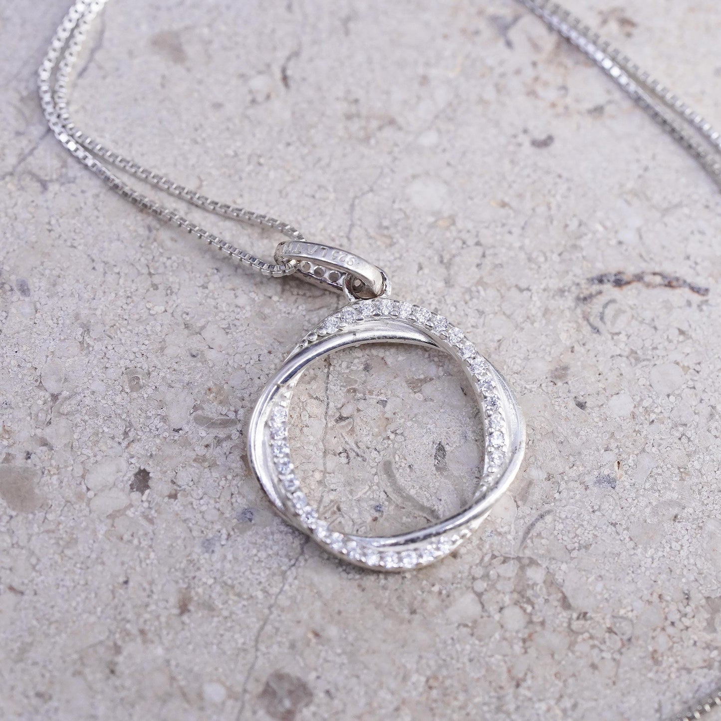 18", VTG Sterling silver necklace, 925 circle chain cluster cz circle pendant