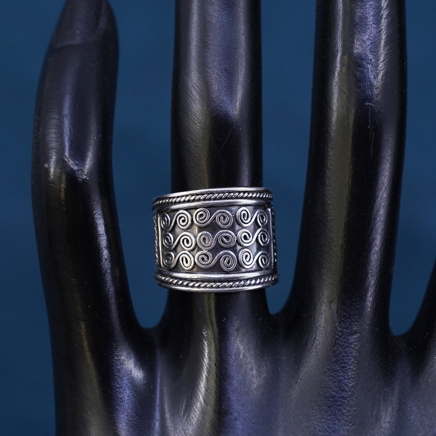 Size 5.5, vintage Sterling silver handmade ring, 925 wide swirly sprial band