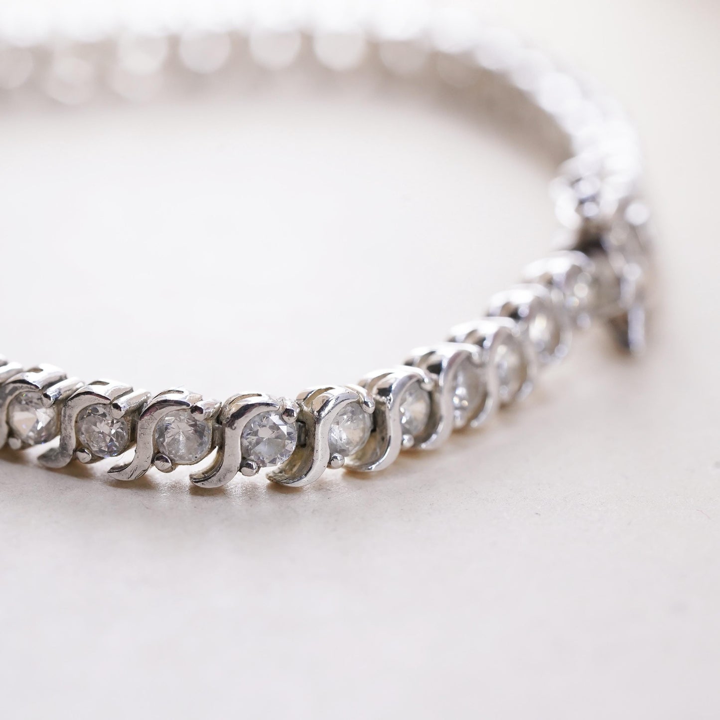 7.25", Vintage Sterling 925 silver tennis bracelet with cluster cz