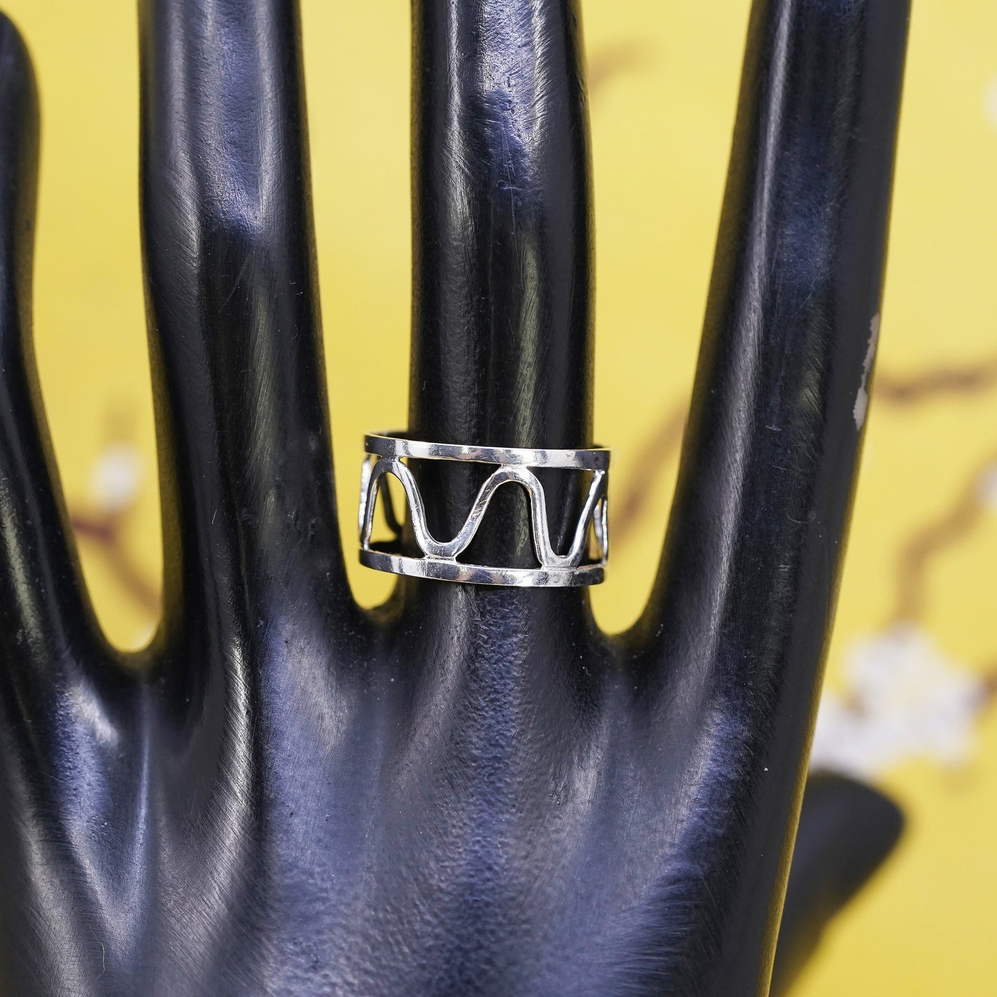 Size 7, vintage Sterling silver handmade ring, 925 wavy band