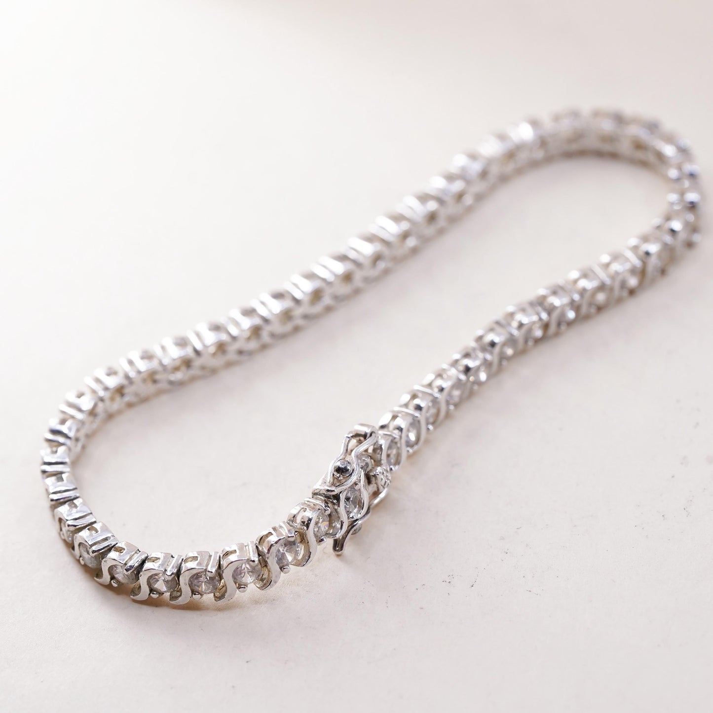 7.25", Vintage Sterling 925 silver tennis bracelet with cluster cz